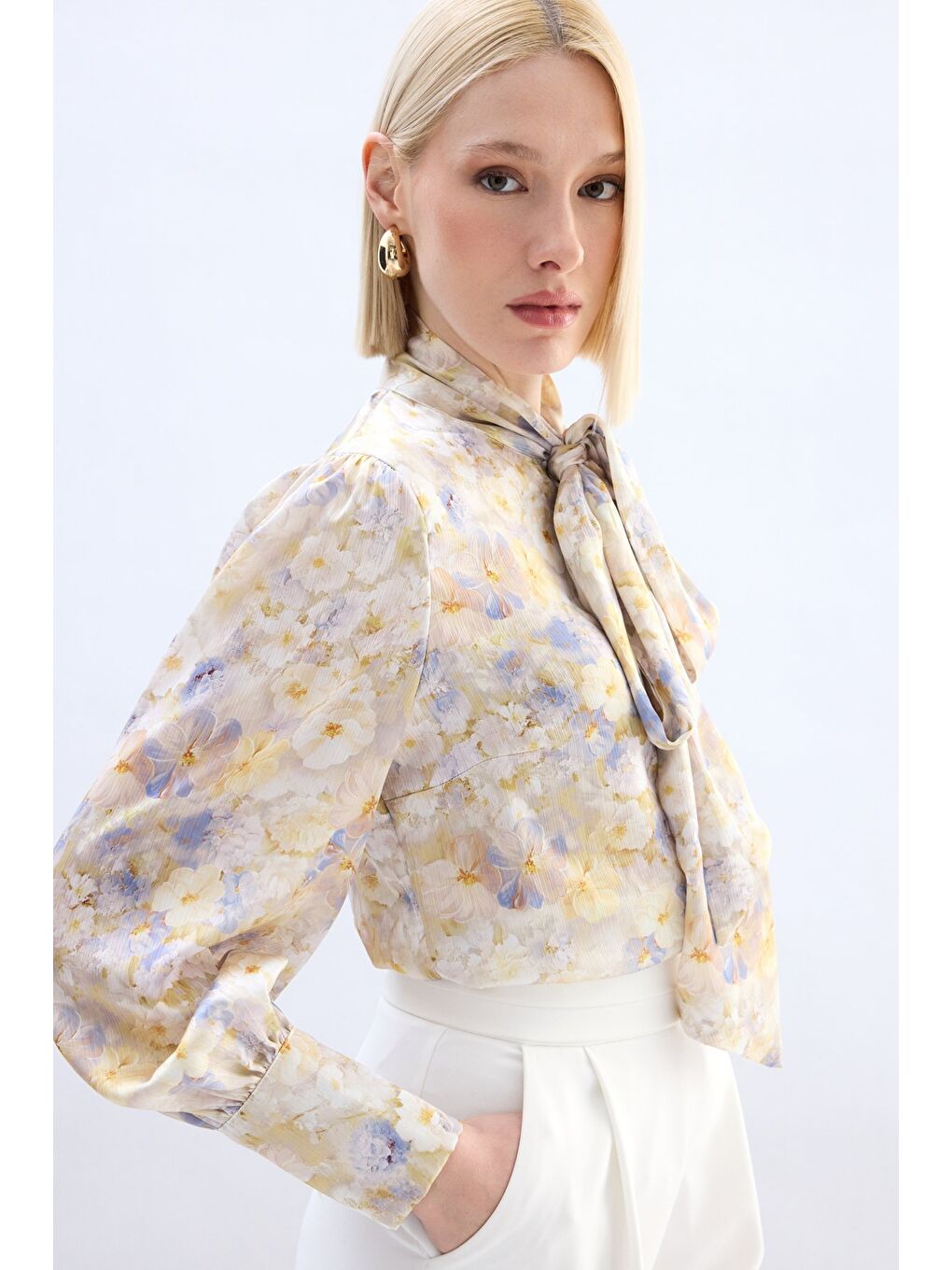 Çiçek Desenli Fularlı Gömlek - Sarı-4