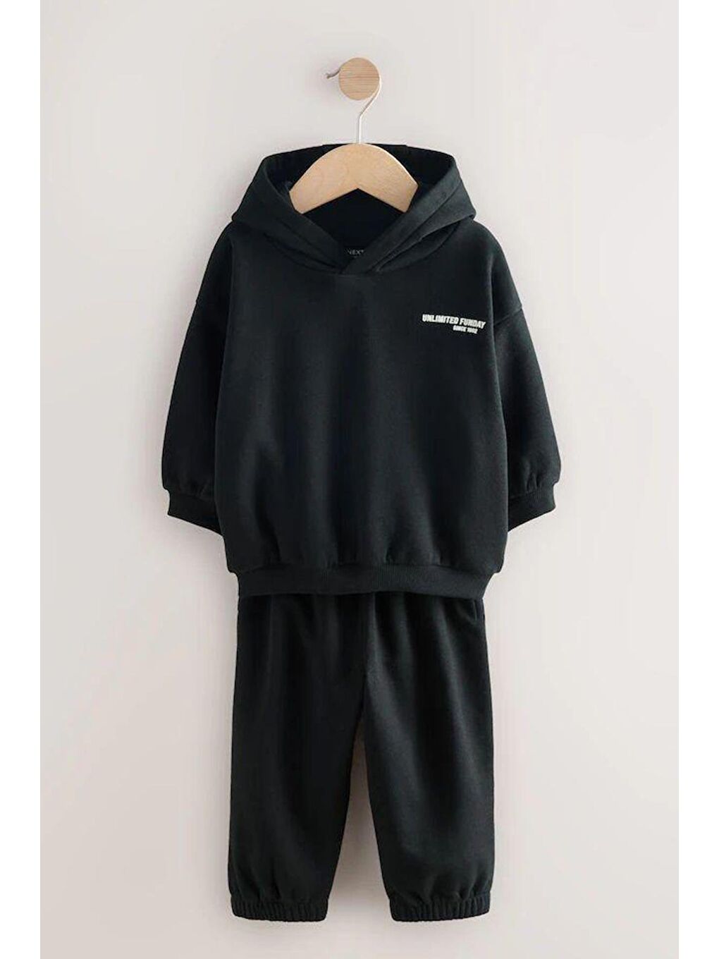 Siyah Erkek Çocuk Kapüşonlu Baskılı 3 İplik Pamuklu Kumaş Alt Üst Takım