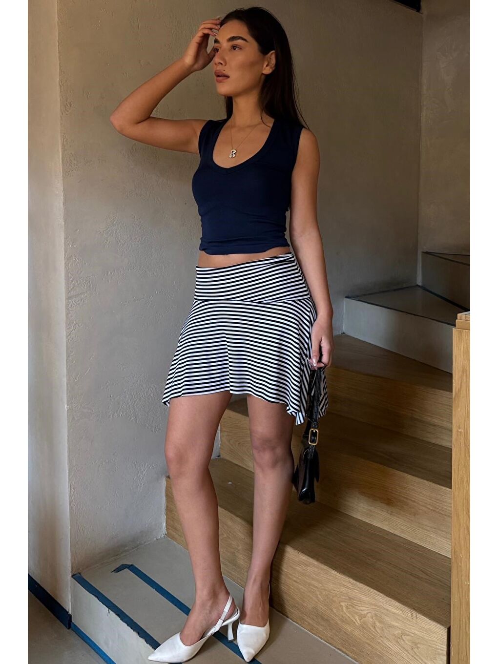 Lacivert Çizgili Asimetrik Çizgili Etek Mg2698