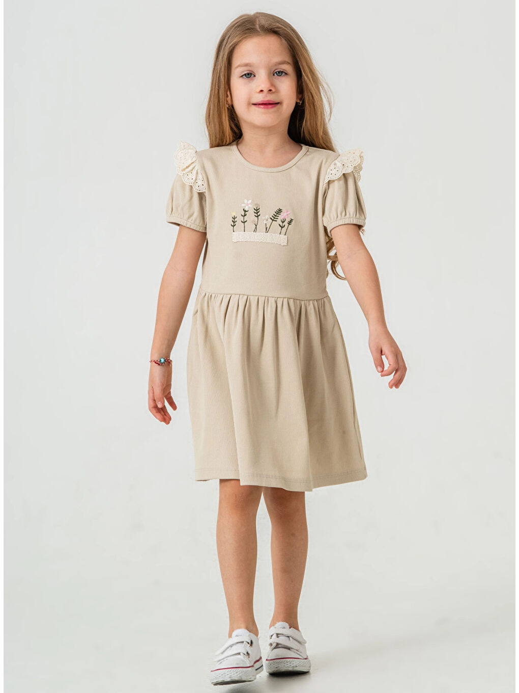 Bej Çiçek Nakışlı Brode Detaylı Kız Çocuk Elbise 50974