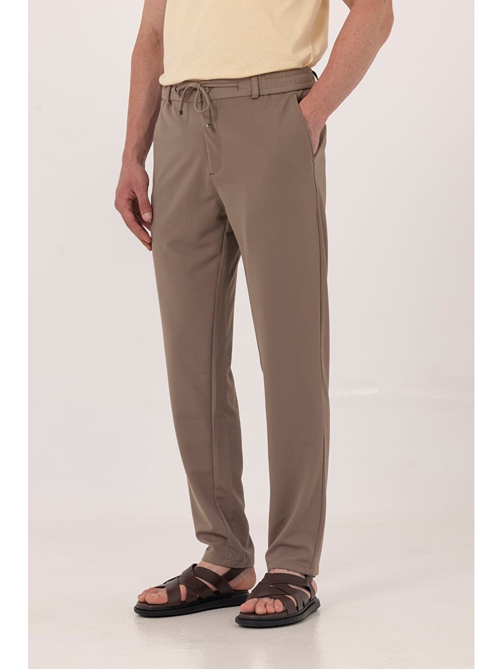 Bej Vizon Dokulu Arka Lastikli Köprü Kemerli Bağcıklı Slim Fit Jogger Pantolon-2