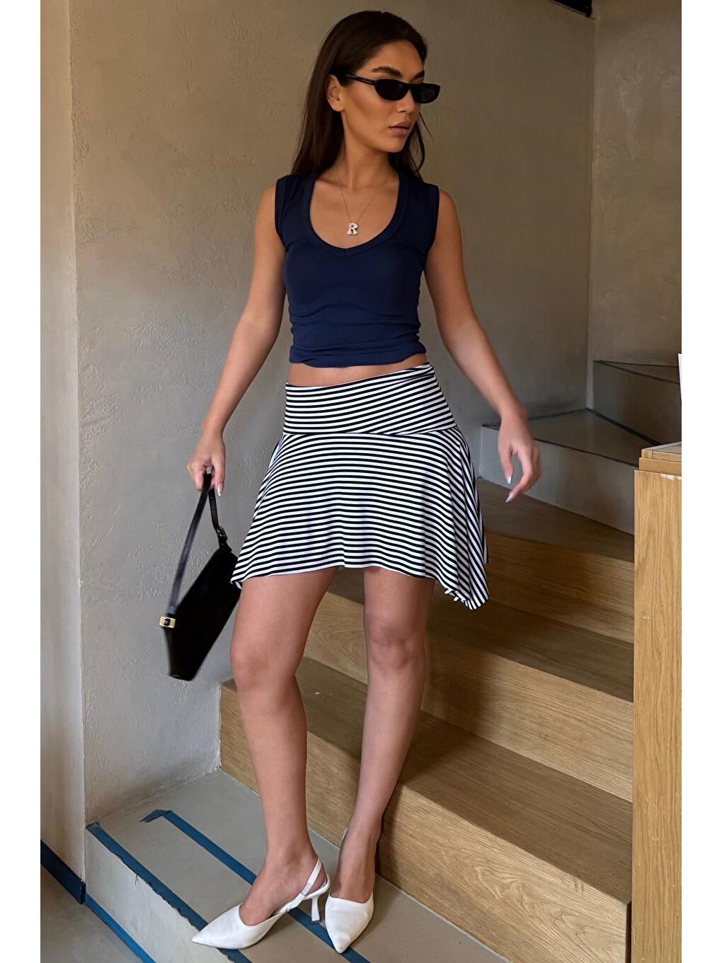 Lacivert Çizgili Asimetrik Çizgili Etek Mg2698-2