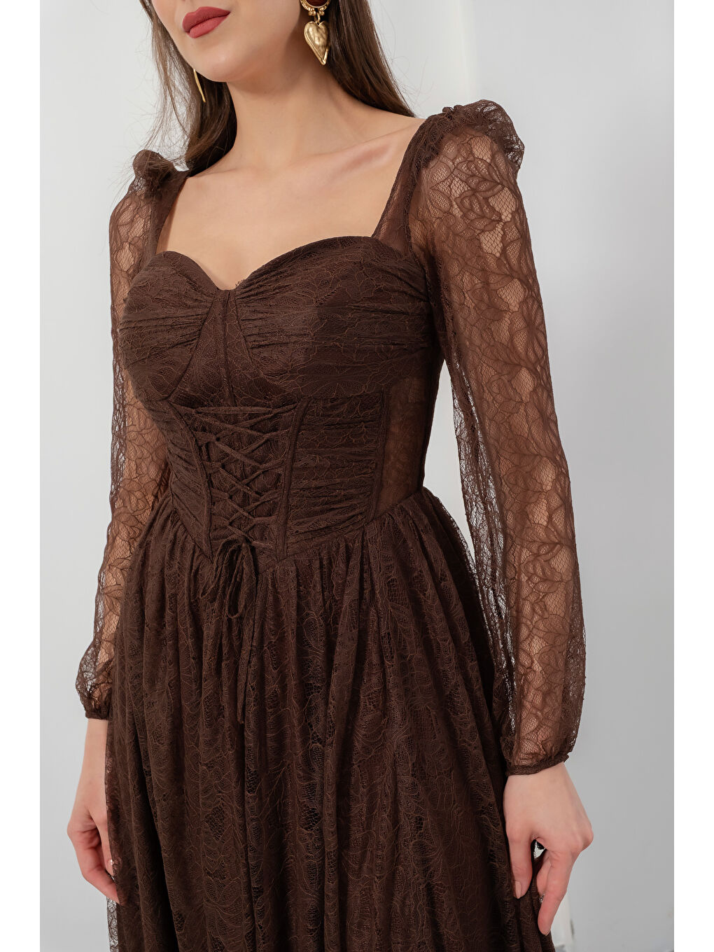 Kadın Kahverengi Dar Kalıp Uzun Kol Bacak Dekolteli Dantelli Abiye Elbise-3