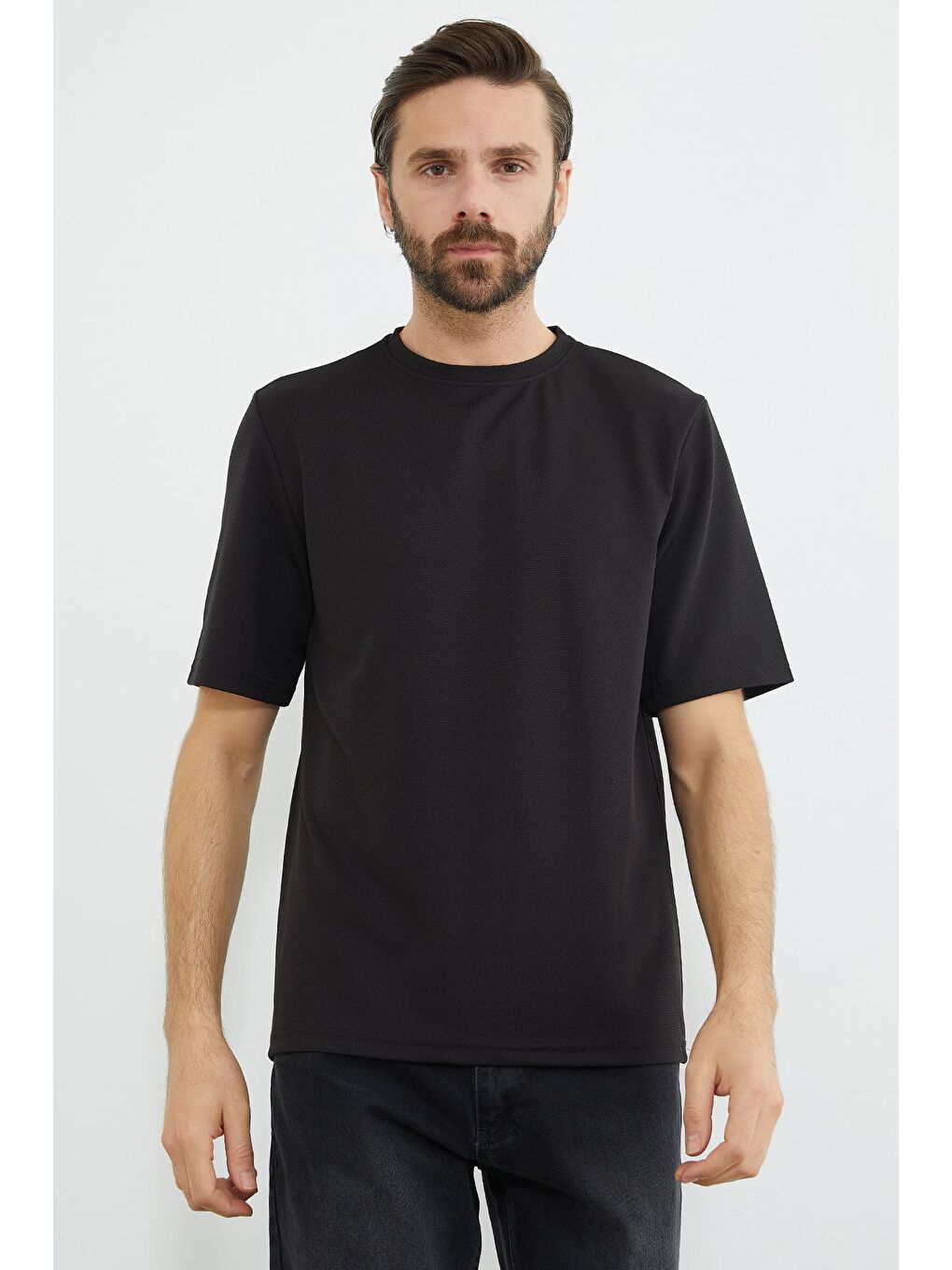 Siyah Basic Bisiklet Yaka Tişört-1