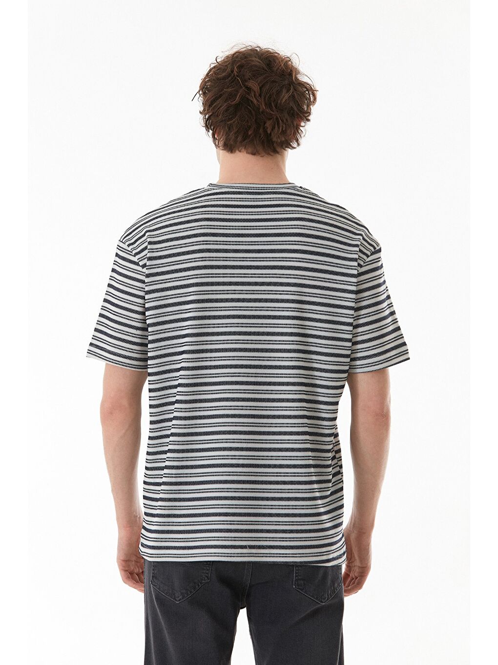 Lacivert Çizgili Jakarlı Bisiklet Yaka Tişört-3