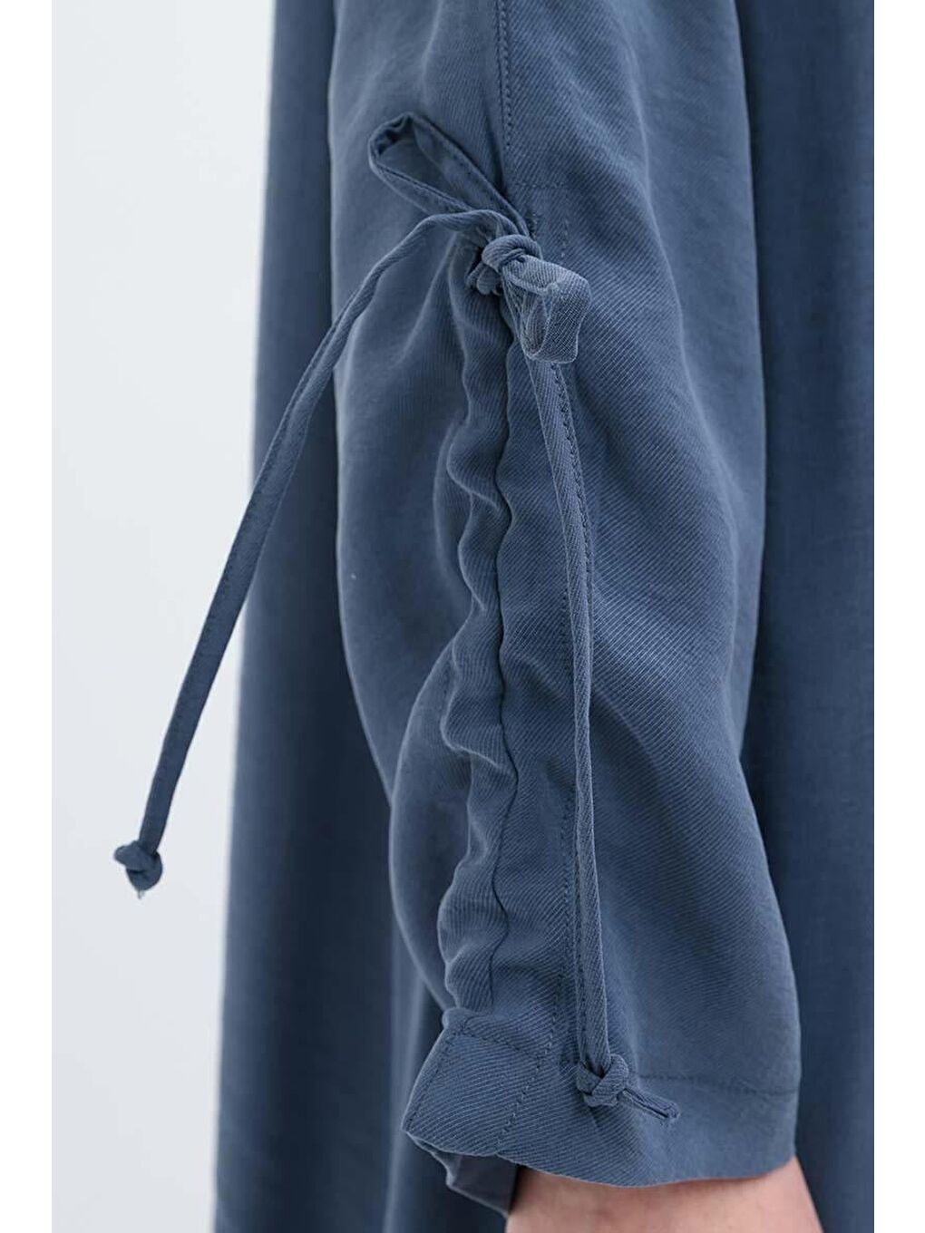 İndigo-Kolu Büzmeli Çıtçıtlı Modal Ferace-4