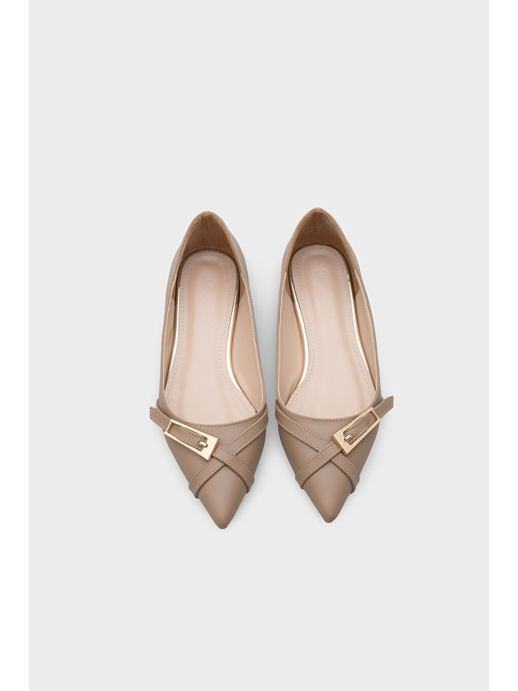 Bej Karry Sivri Burunlu Kısa Topuklu Metal Aksesuarlı Kadın Babet-5