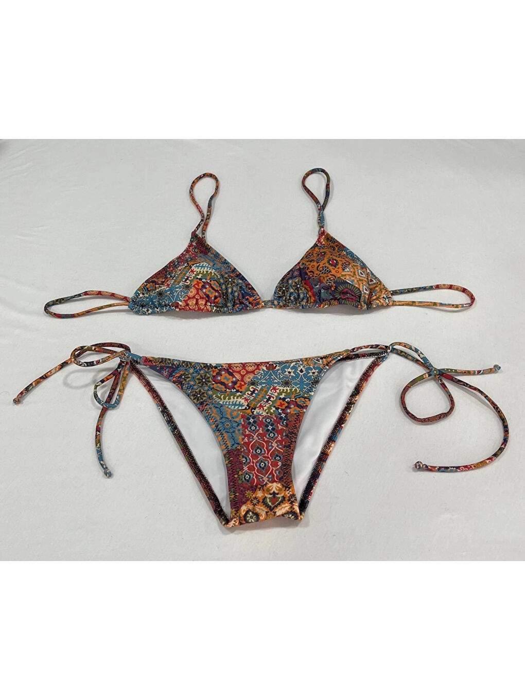 Kadın Kahverengi Etnik Desen Boyundan İp Bağlamalı Üçgen Bikini Takımı HZL25S-LC5005-4