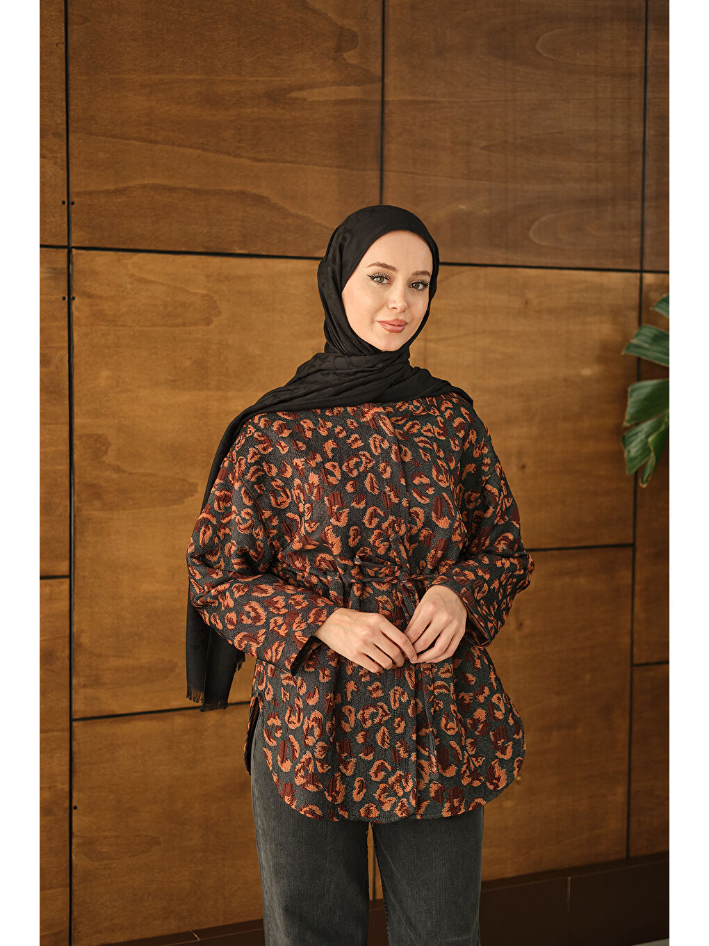 Kadın Yaprak Desen Beli Lastikli Ceket Kahverengi-3