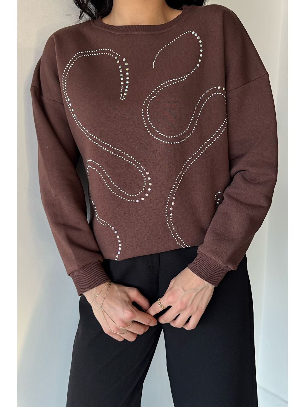 Kahverengi Kadın Taşlı Bisiklet Yaka Şardonlu Sweatshirt-2