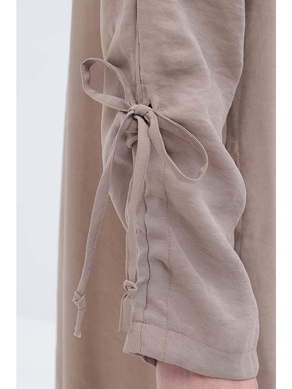 Bej Vizon-Kolu Büzmeli Çıtçıtlı Modal Ferace-3