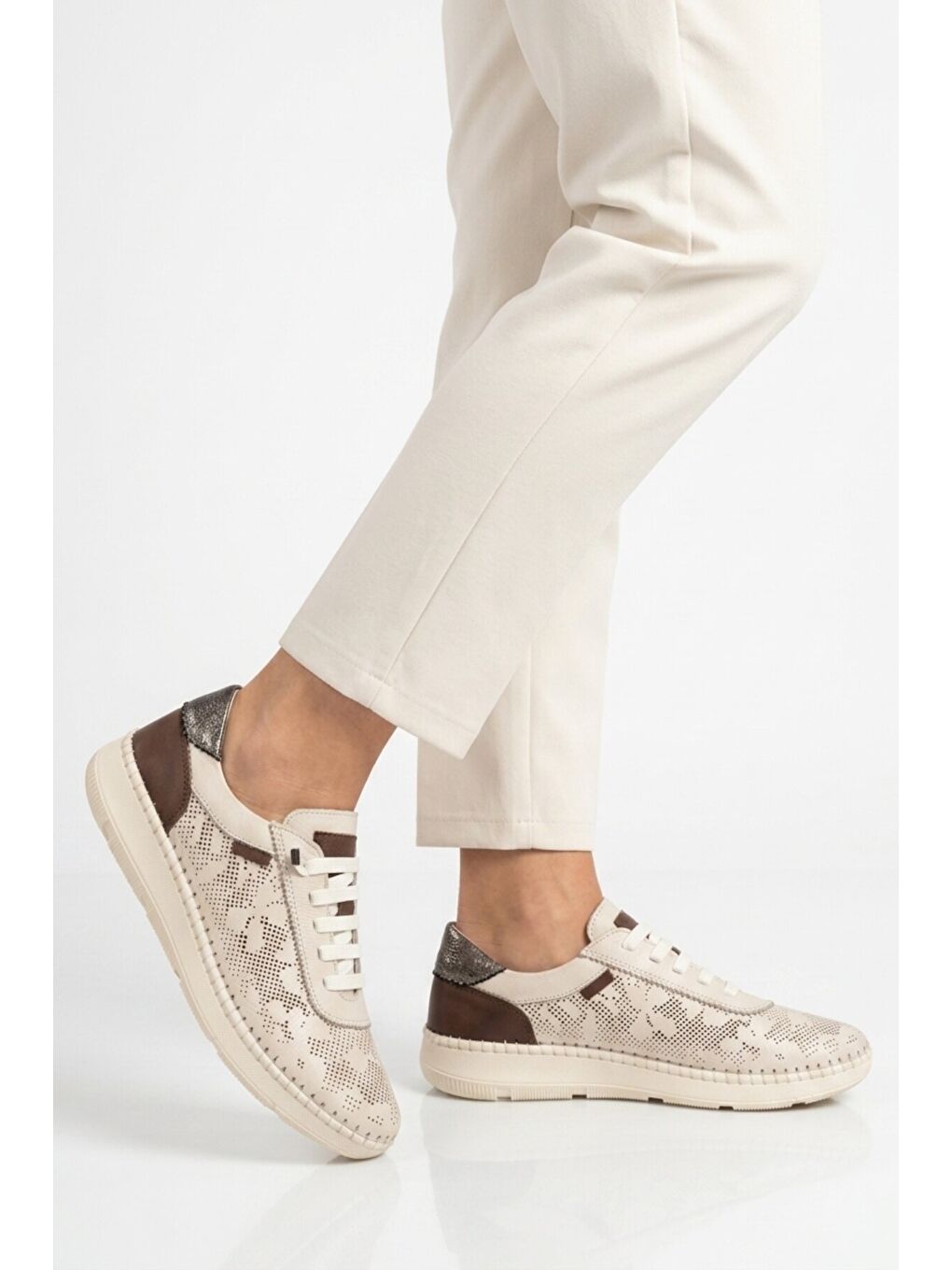 Ekru Hakiki Deri Anatomik Kadın Casual Ayakkabı Z543 Z-1