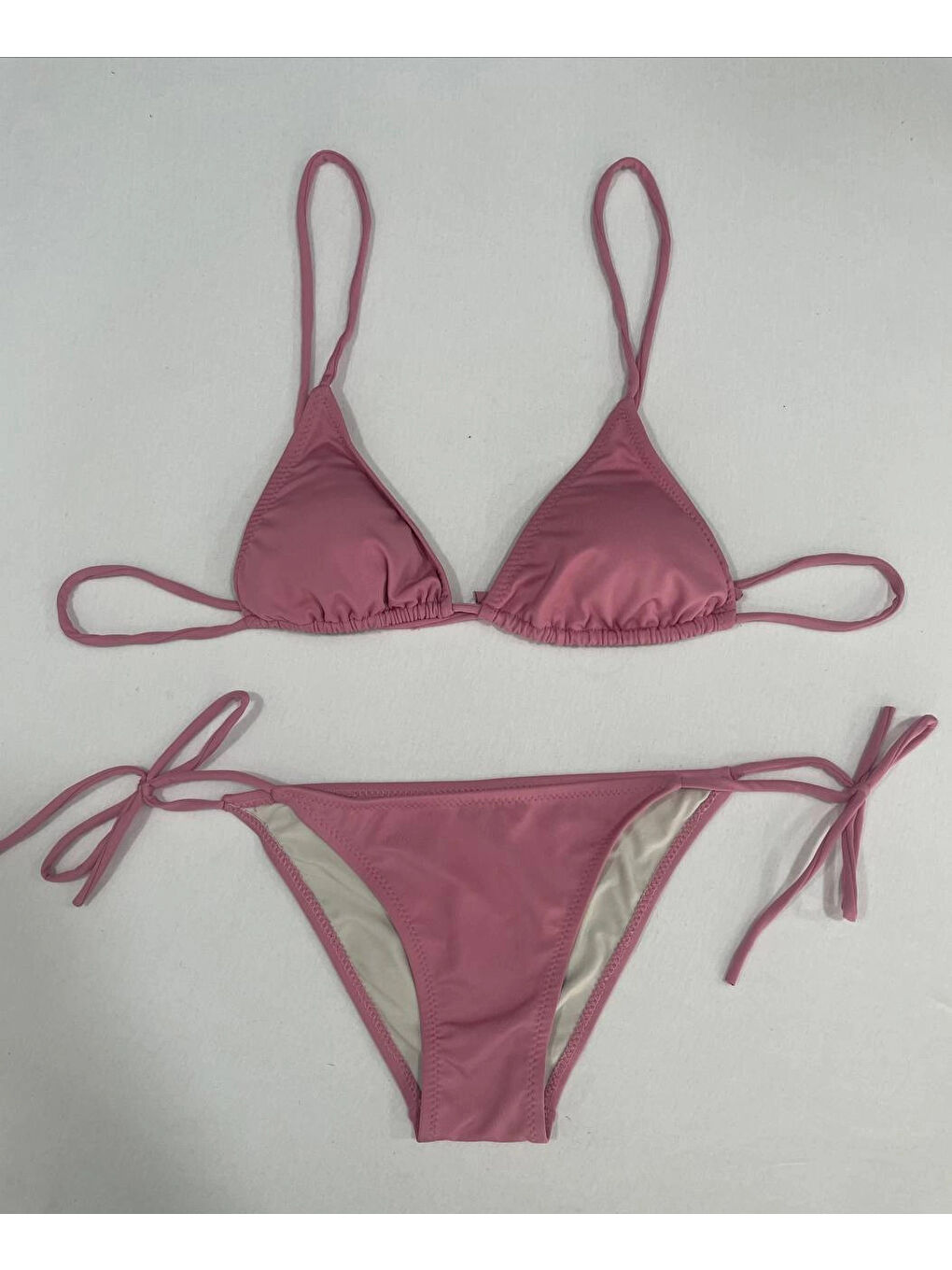 Pembe Kadın Gül Kurusu Boyundan İp Bağlamalı Üçgen Bikini Takımı HZL25S-LC5005