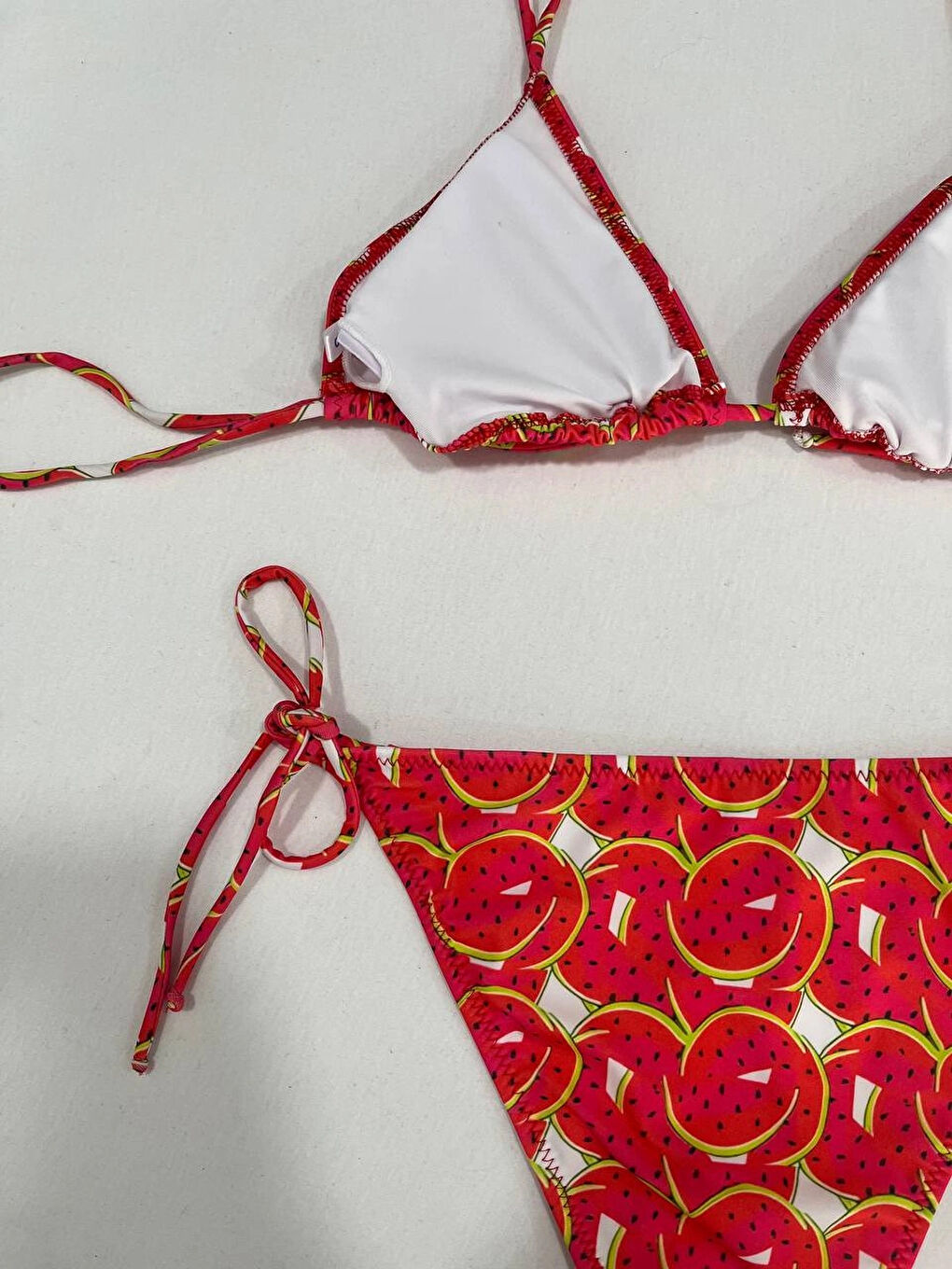 Kadın Kırmızı Karpuz Desen Boyundan İp Bağlamalı Üçgen Bikini Takımı HZL25S-LC5005-4