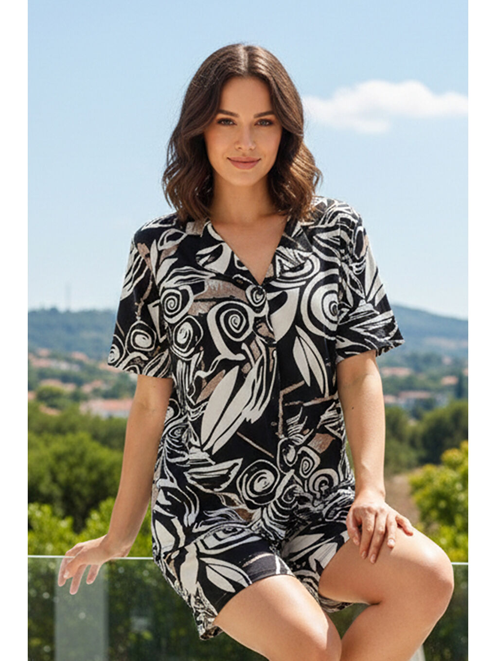 Kadın Desenli Kısa Kol Önü Düğmeli Elastanlı Viskon Pijama Takımı 0305 Siyah06-3