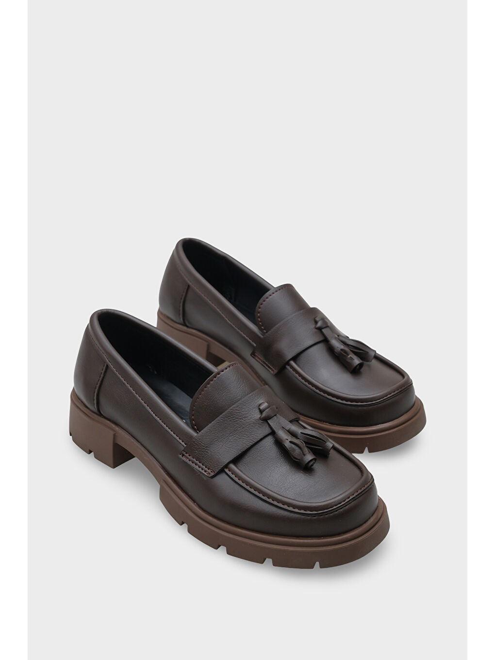 Kahverengi Elga Trak Tabanlı Püsküllü Kadın Loafer-1