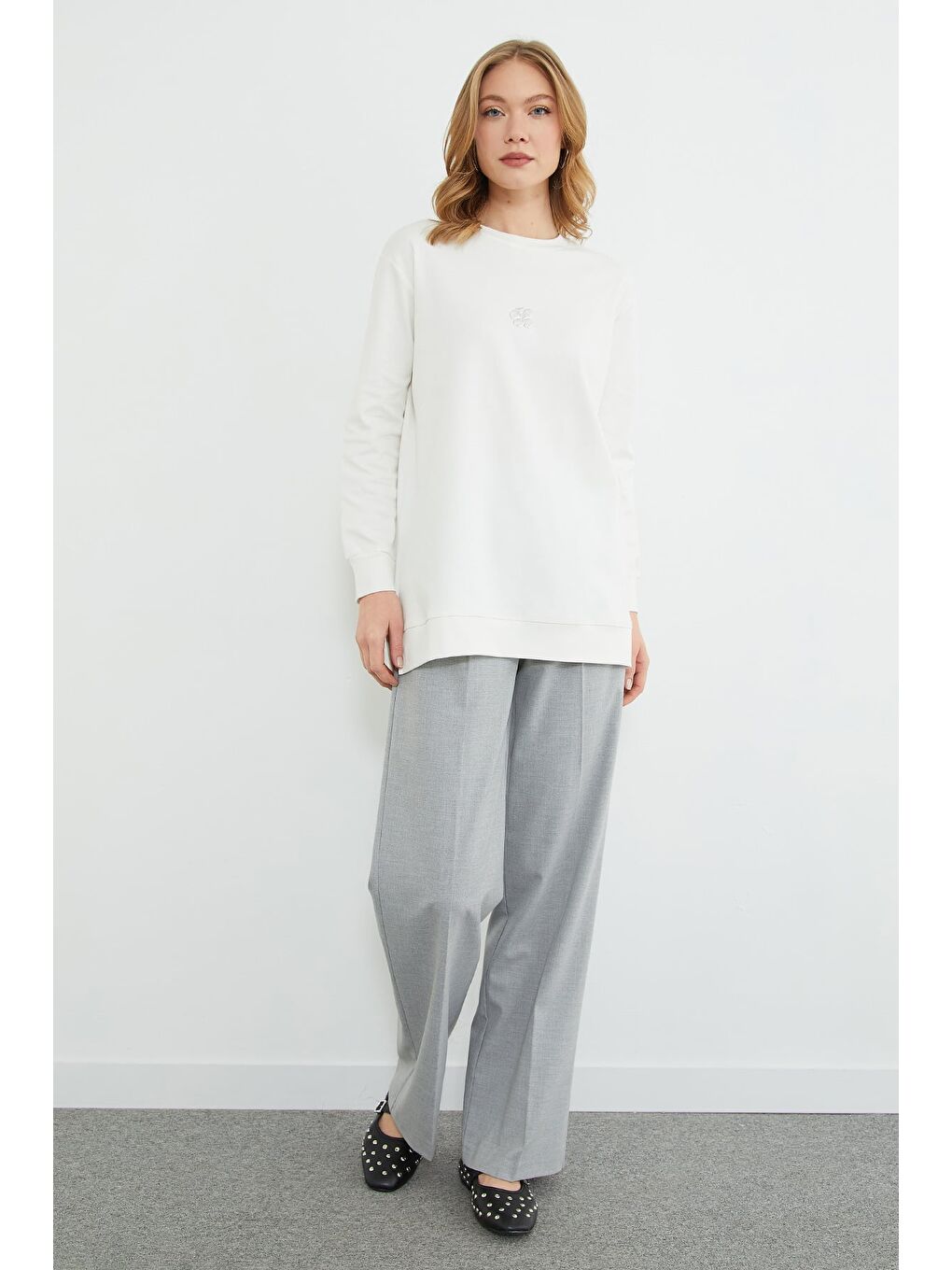 Ekru Fullamodest Lotus Çiçeği Kabartmalı Oversize Tunik-2