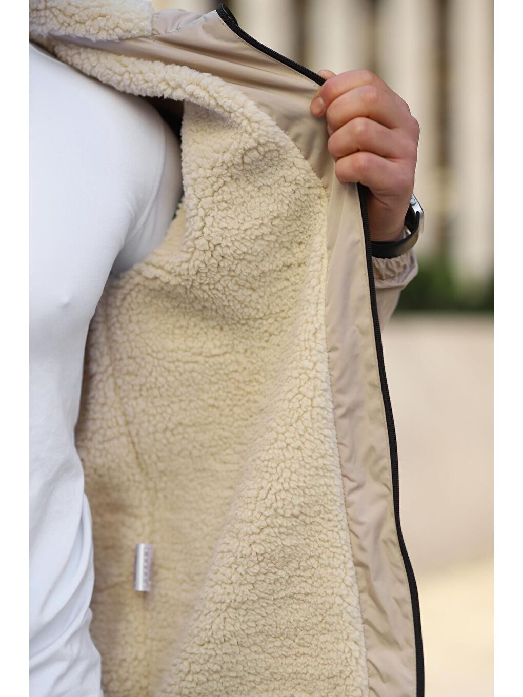 Bej Erkek Içi Kürklü Suya Dayanıklı Kapüşonlu Cepli Yağmurluk-1