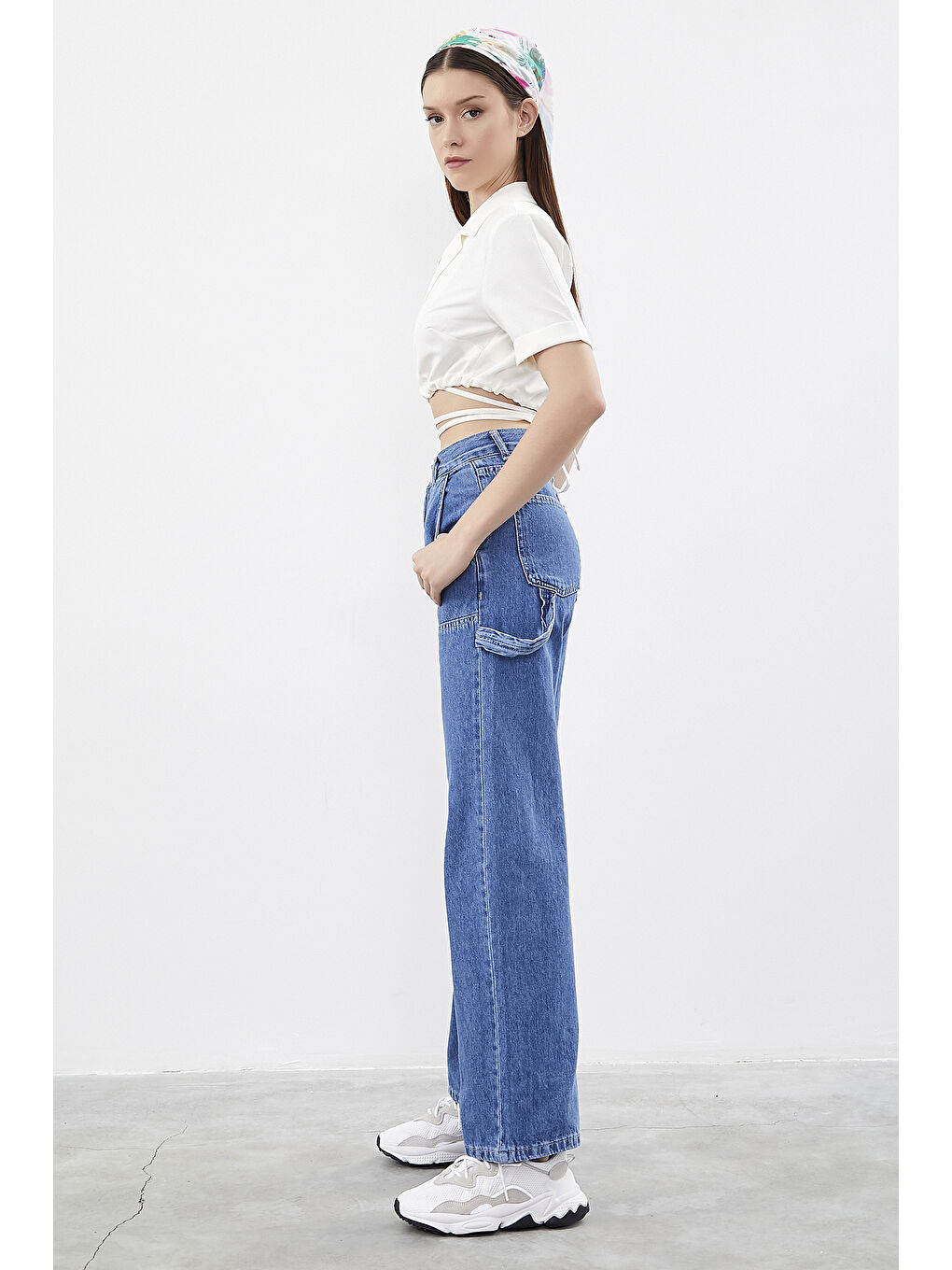 Kadın Mavi Renk Önü Parçalı Panel Detaylı Wide Leg Mom Fit Denim-1