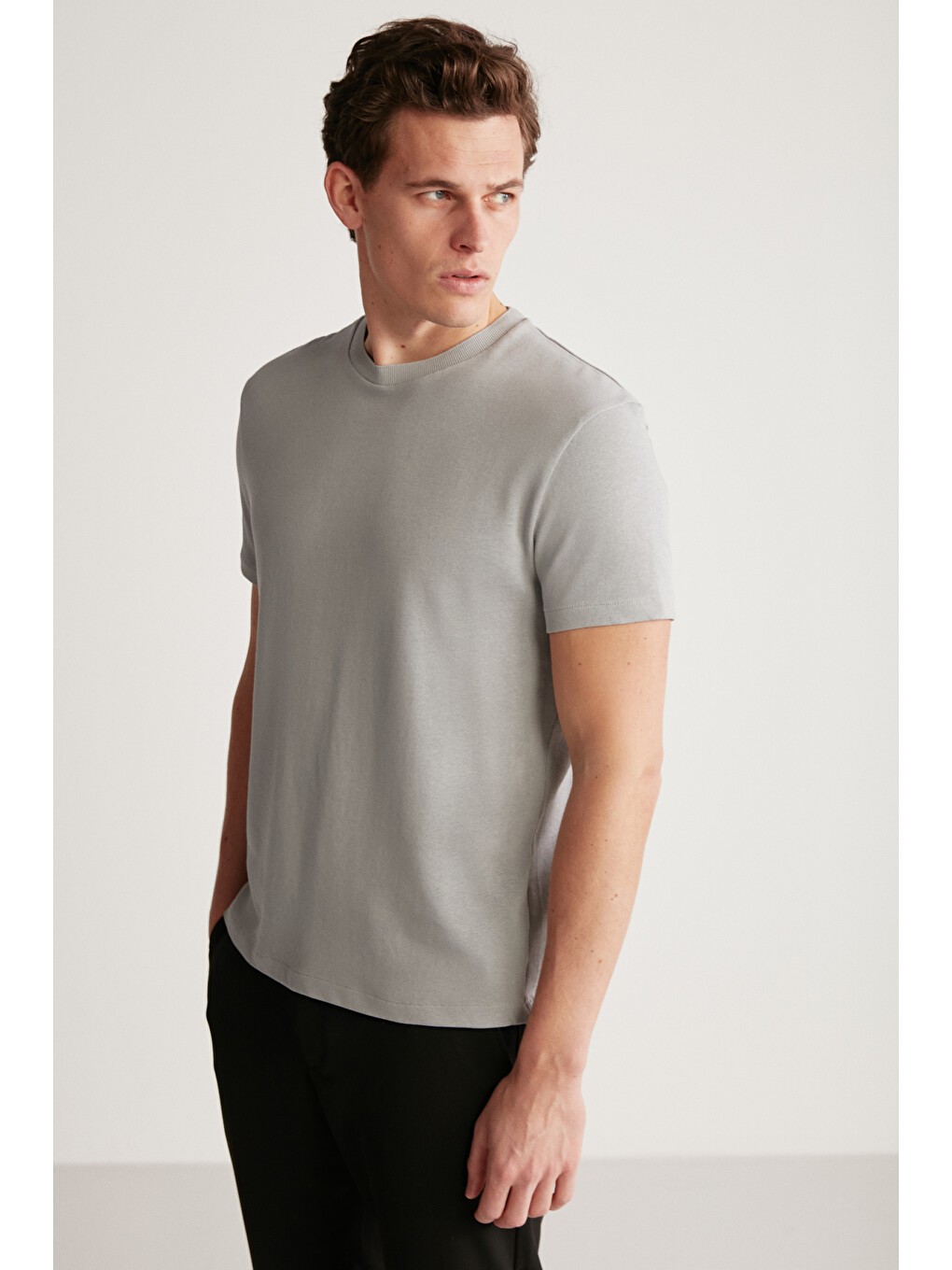 Erkek Slim Fit Triko Görünümlü Kumaşlı Triko Yakalı Kalın Dokulu Gri Tişört-3