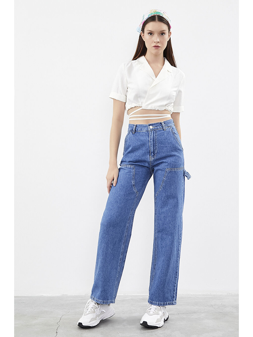 Kadın Mavi Renk Önü Parçalı Panel Detaylı Wide Leg Mom Fit Denim-2