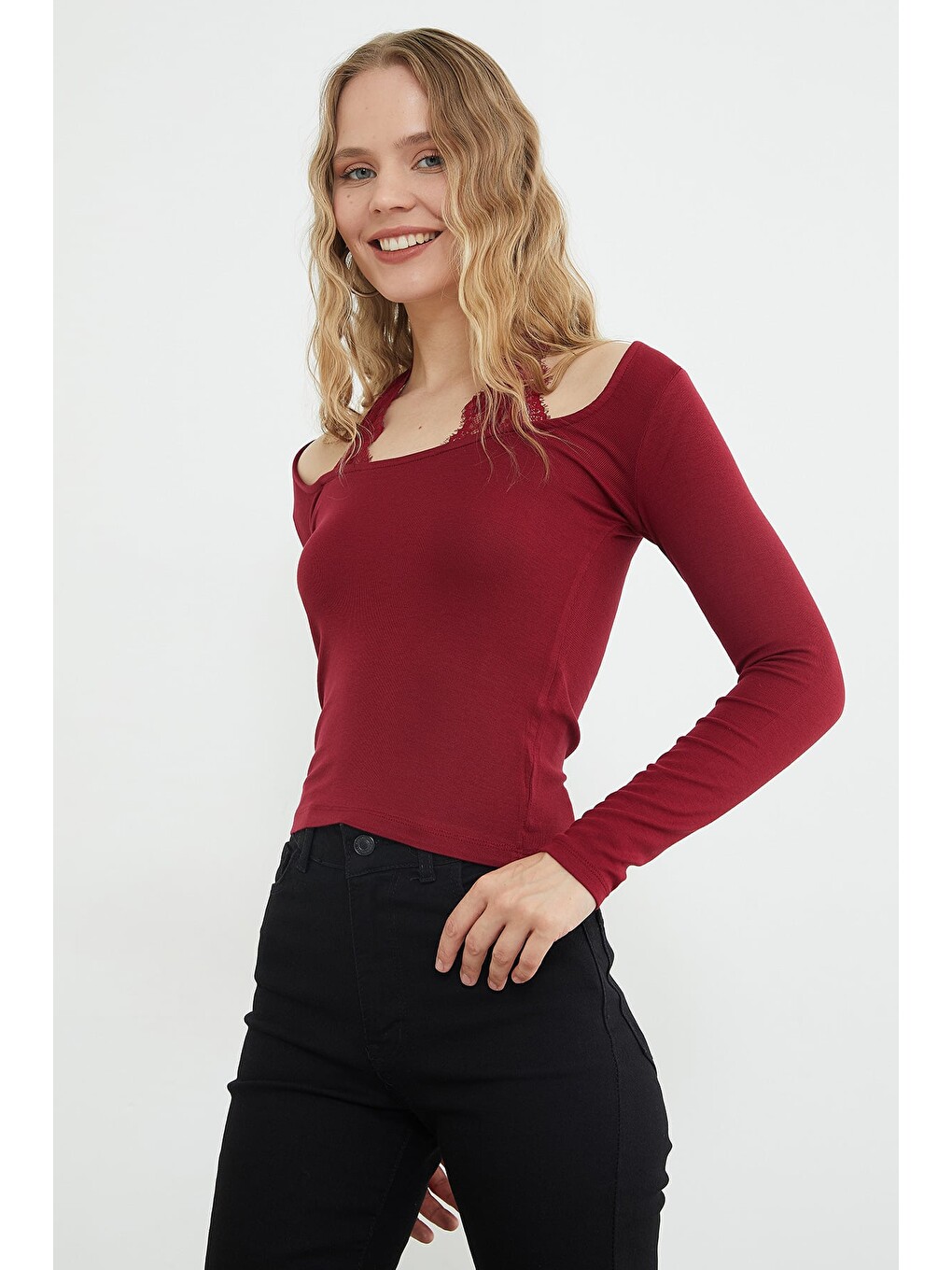 Bordo Dantel Boyundan Bağlama Detaylı Slim Fit Bluz-2