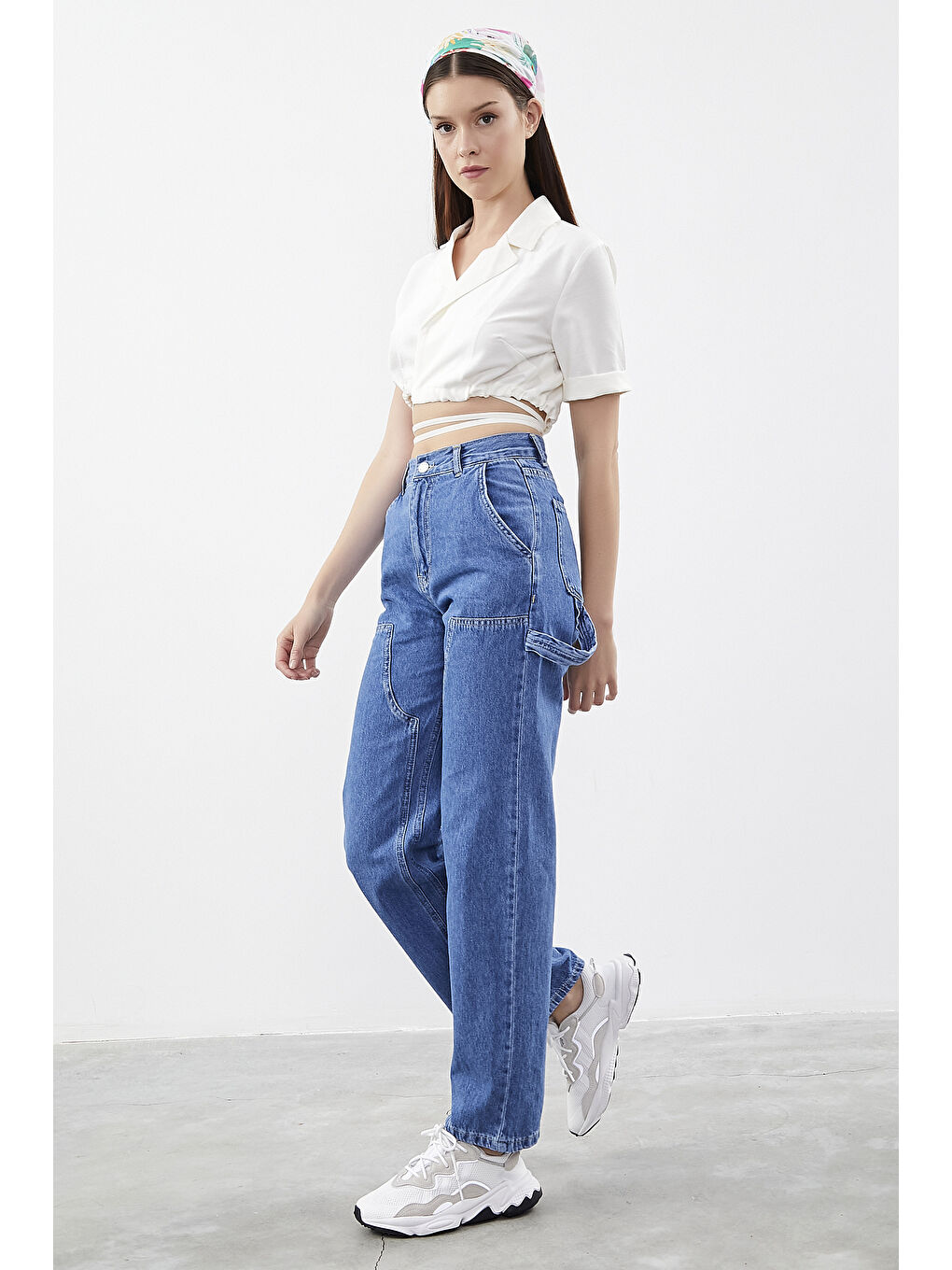 Kadın Mavi Renk Önü Parçalı Panel Detaylı Wide Leg Mom Fit Denim-4