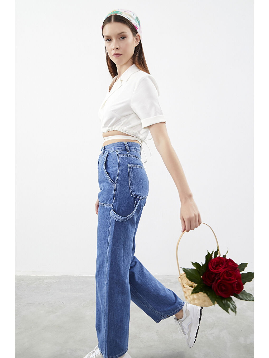 Kadın Mavi Renk Önü Parçalı Panel Detaylı Wide Leg Mom Fit Denim-5