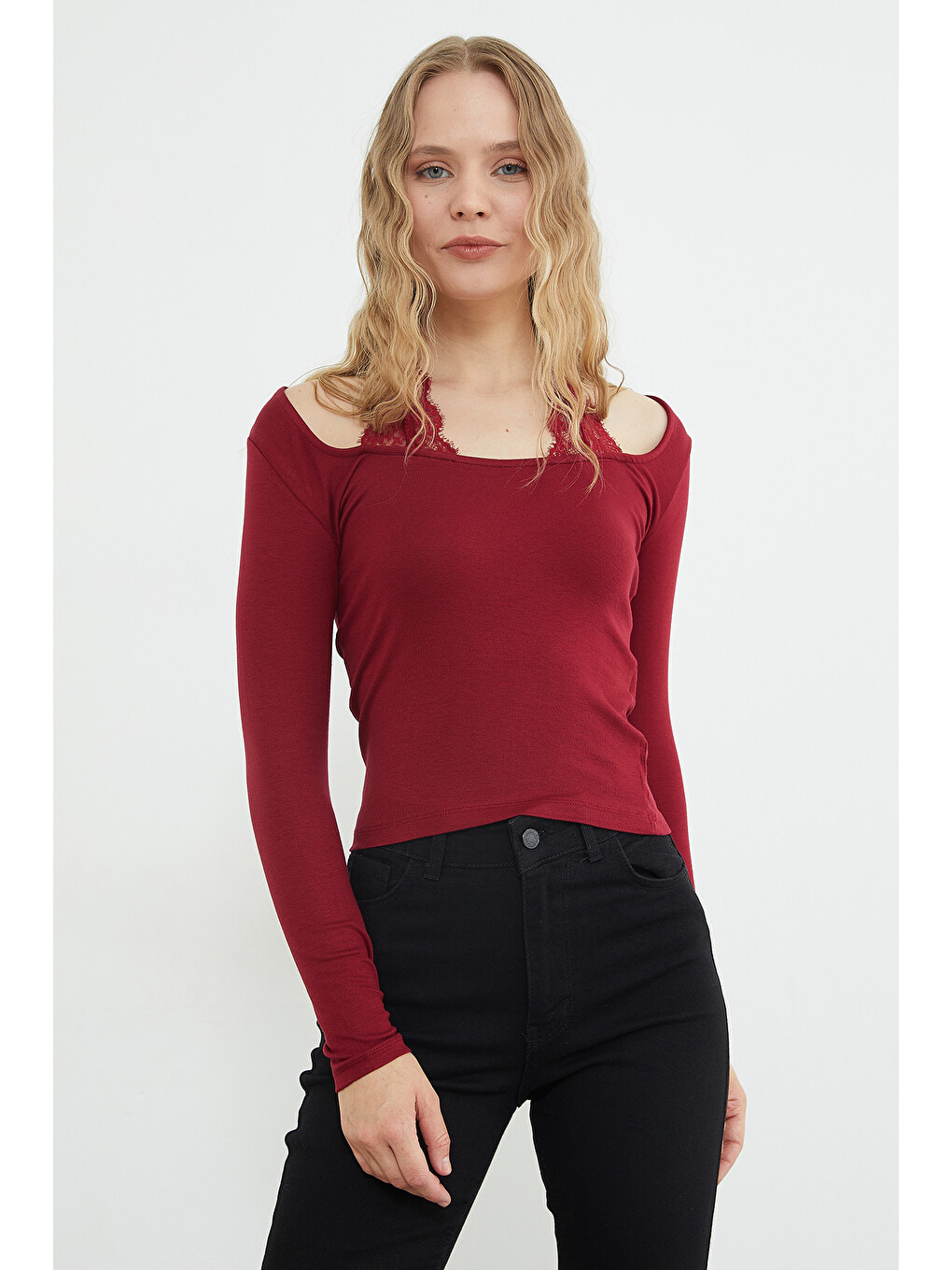 Bordo Dantel Boyundan Bağlama Detaylı Slim Fit Bluz-3