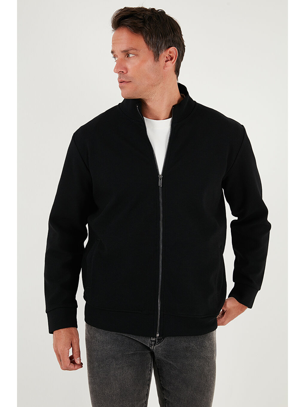 Siyah Pamuklu Regular Fit Dik Yaka Fermuarlı Sweatshirt Hırka 5901077-2