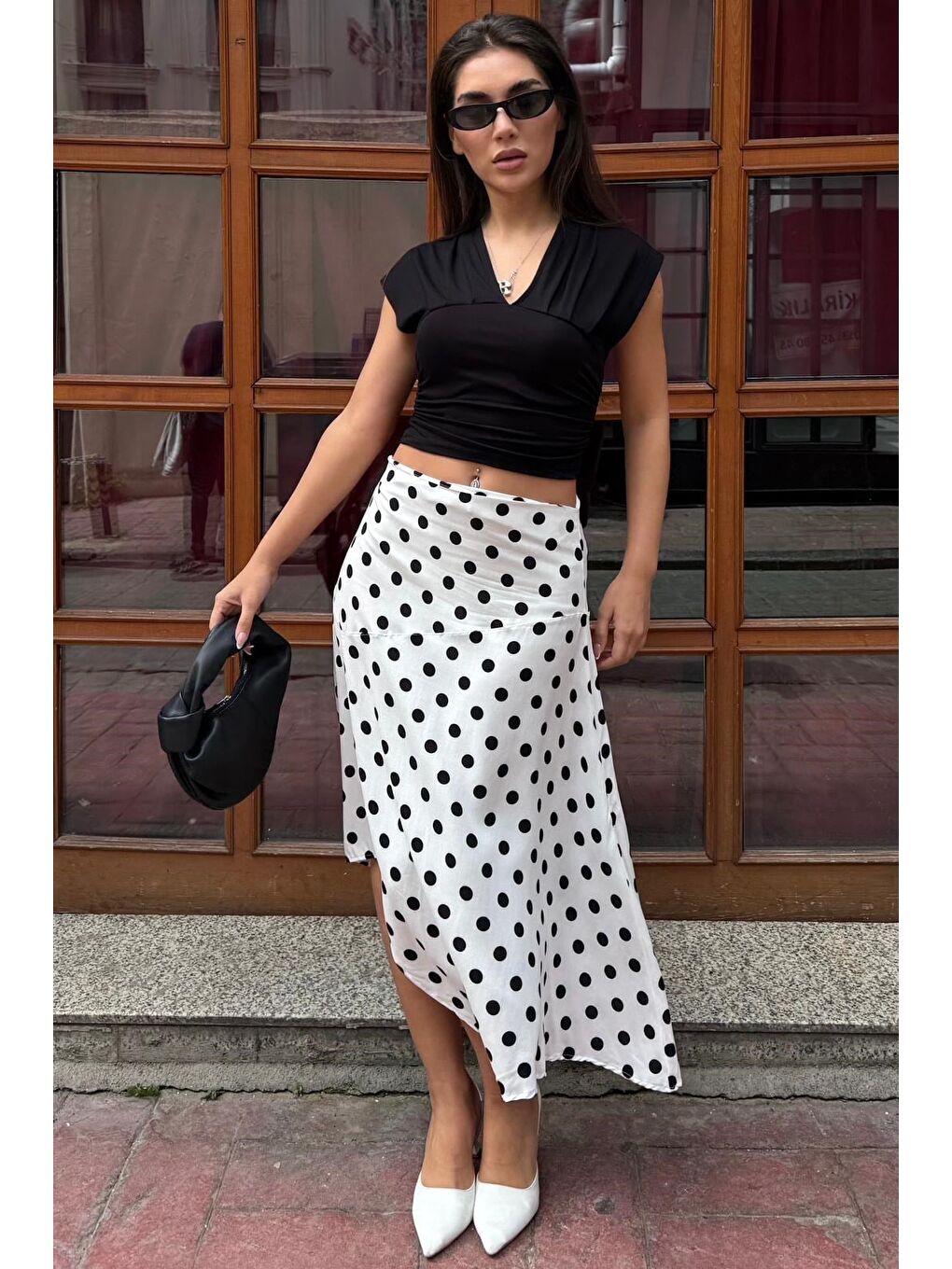 Beyaz Puantiyeli Asimetrik Kadın Etek Mg2698