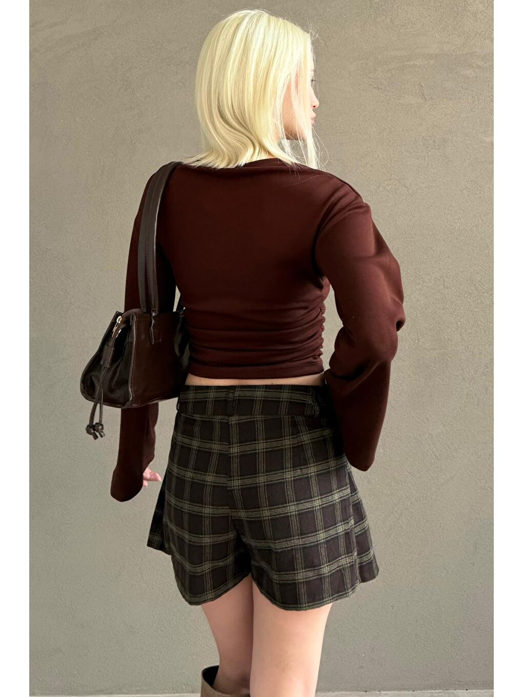 Kahverengi %100 Pamuklu Ekose Desen Pileli Mini Şort Etek Mg2629-7