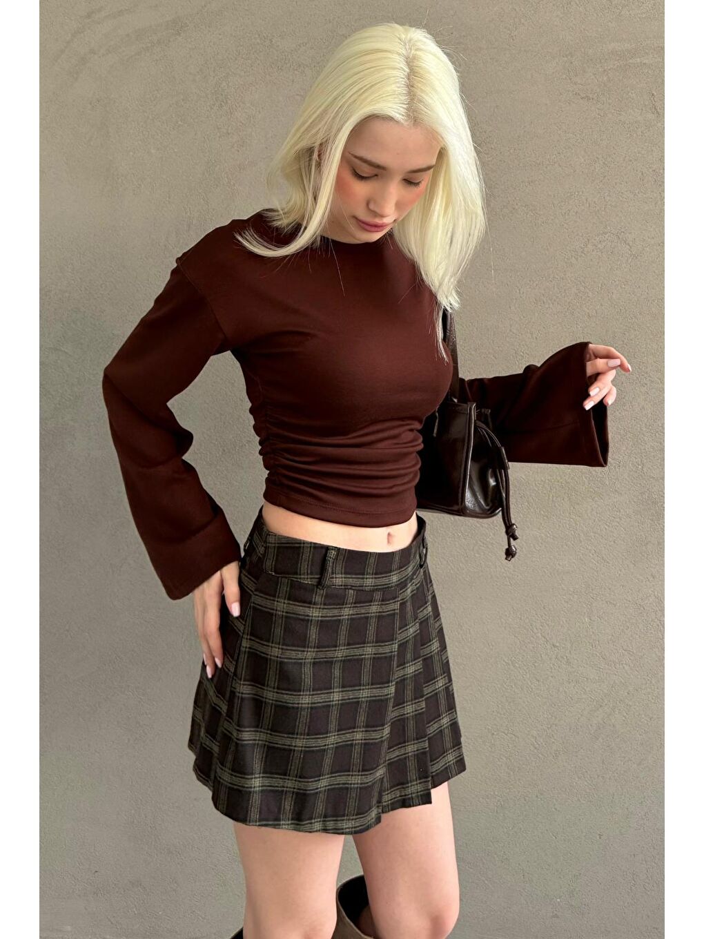 Kahverengi %100 Pamuklu Ekose Desen Pileli Mini Şort Etek Mg2629-8