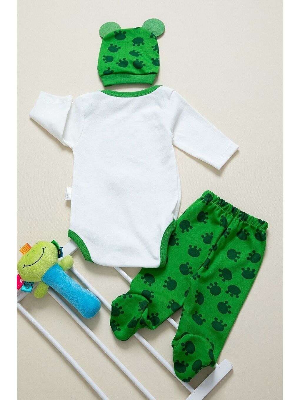 Unisex Bebek Yeşil Kurbağa Zıbın Takımı 3 Lü-4