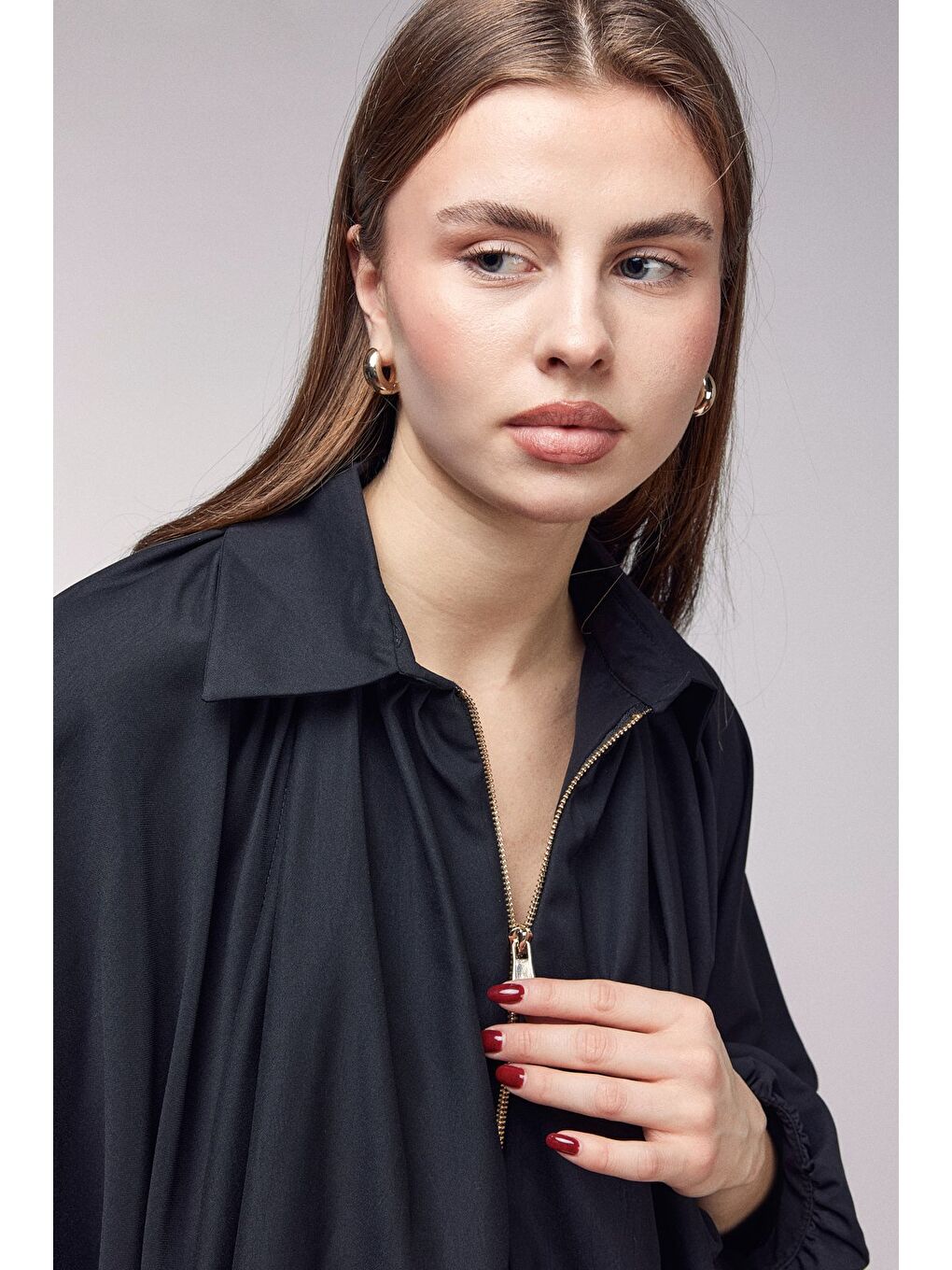 Siyah Oversize Balon Kollu Fermuarlı Dökümlü Gömlek - Cepli-3