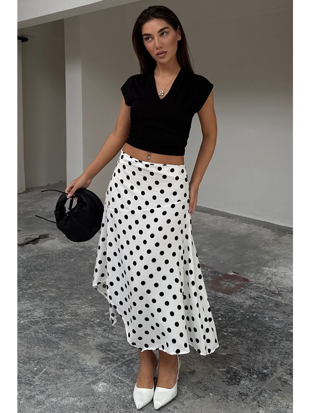 Beyaz Puantiyeli Asimetrik Kadın Etek Mg2698-8