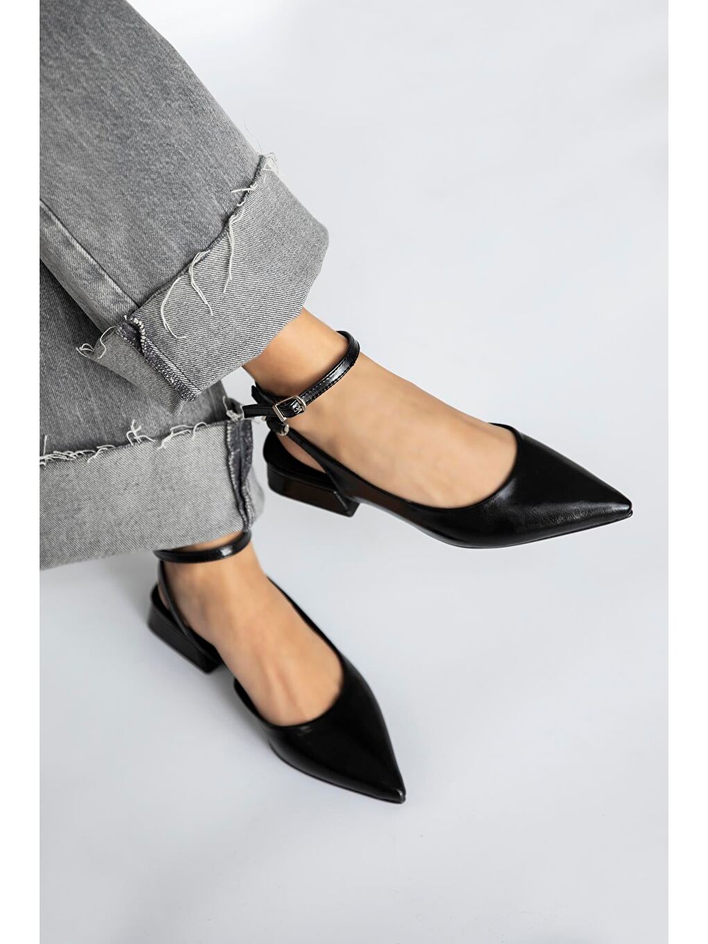 Edel Kadın Topuklu Kırışık Deri Ayakkabı Siyah