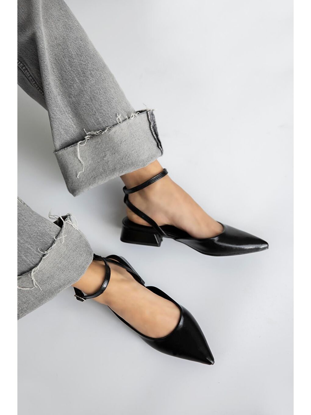 Edel Kadın Topuklu Kırışık Deri Ayakkabı Siyah-1