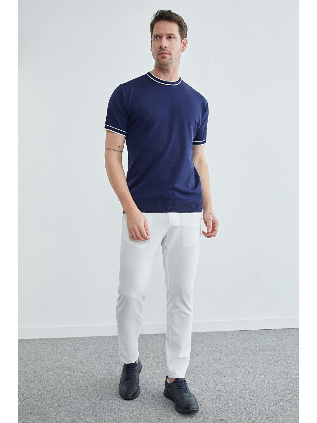 Lacivert Biyeli Bisiklet Yaka Triko Tişört-1