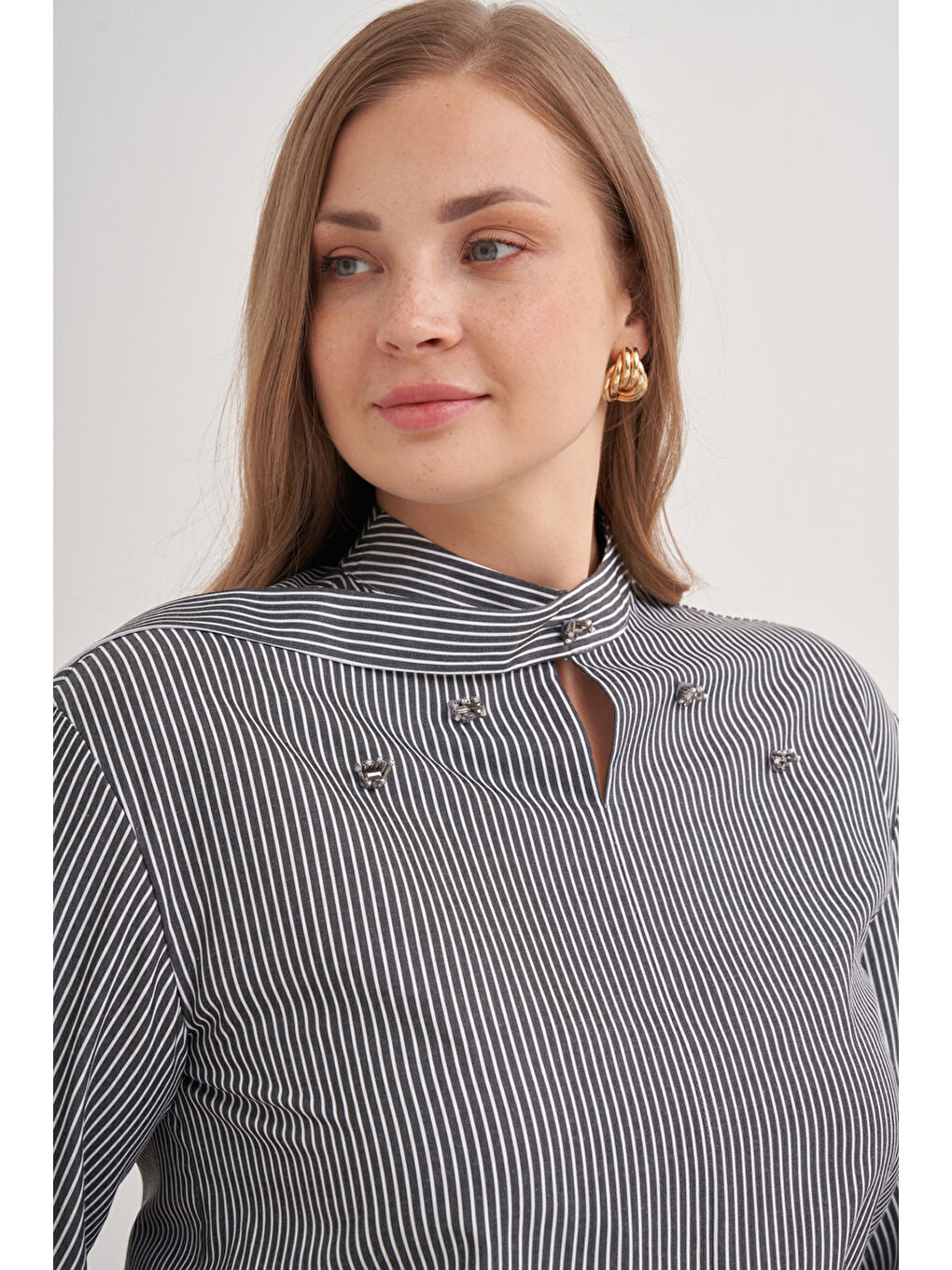 Antrasit Yaka İşlemeli Çizgili Bluz-4