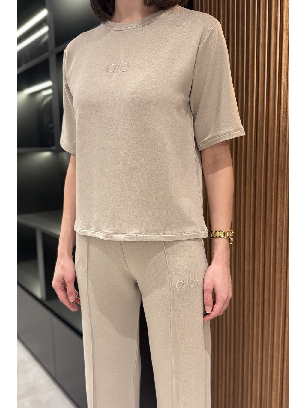 Bej Kadın Nakışlı Çimalı Tişört Pantolon İkili Takım-3