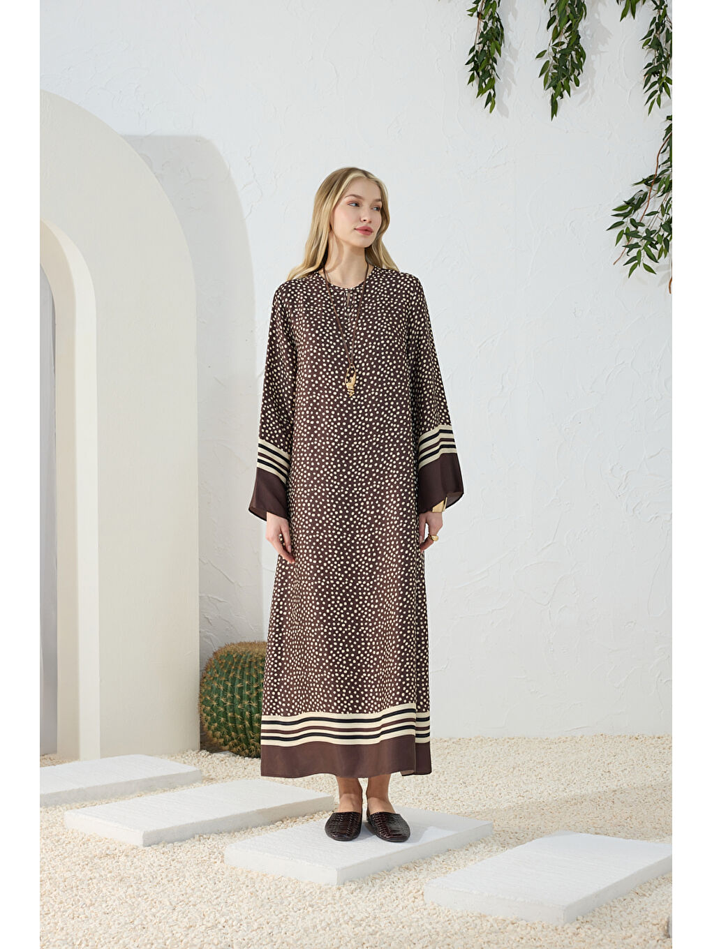 Kahverengi Desenli Bisiklet Yaka Elbise-2