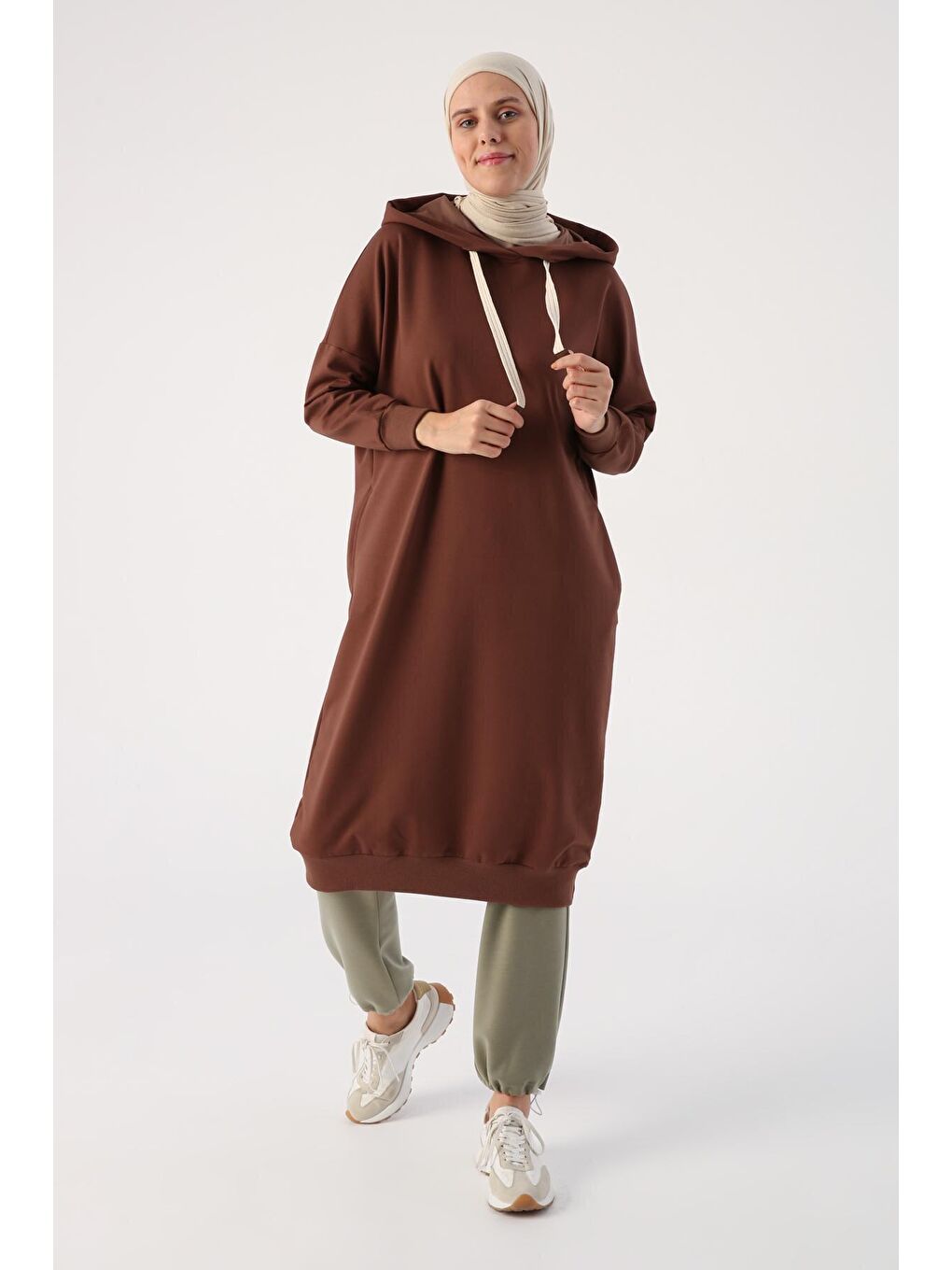 Kahverengi Açık Kahve Kuşgözlü Kapüşonlu Cepli Sweat Tunik