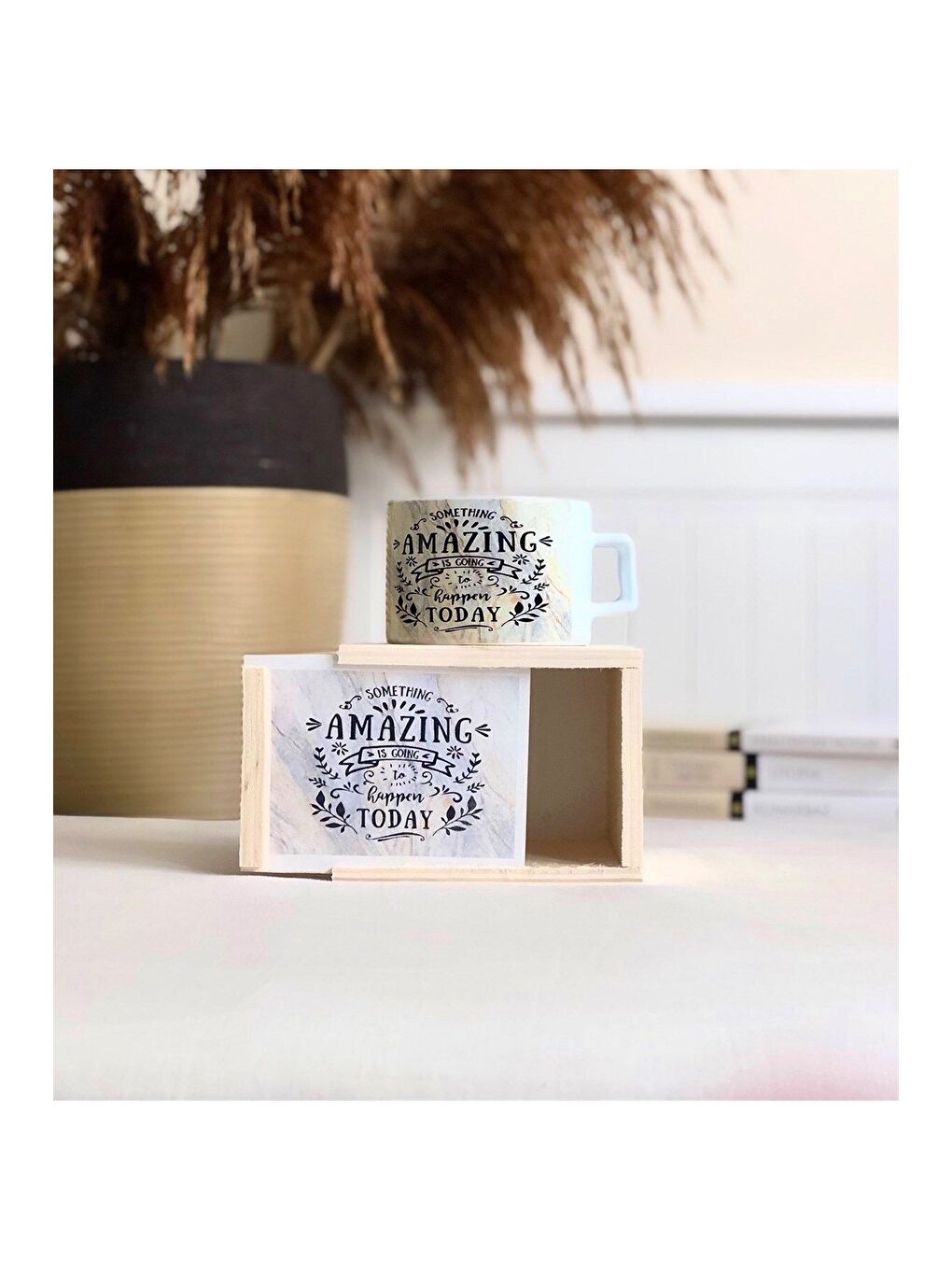 Karışık Mermer Mottolu Tasarım Kutulu Kupa