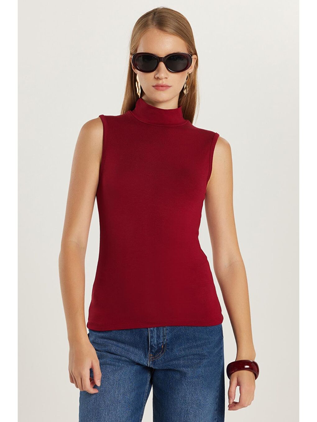 Kadın Regular Fit Klasik Kesim Viskon Kumaş Balıkçı Yaka Sıfır Kol Bordo Bluz