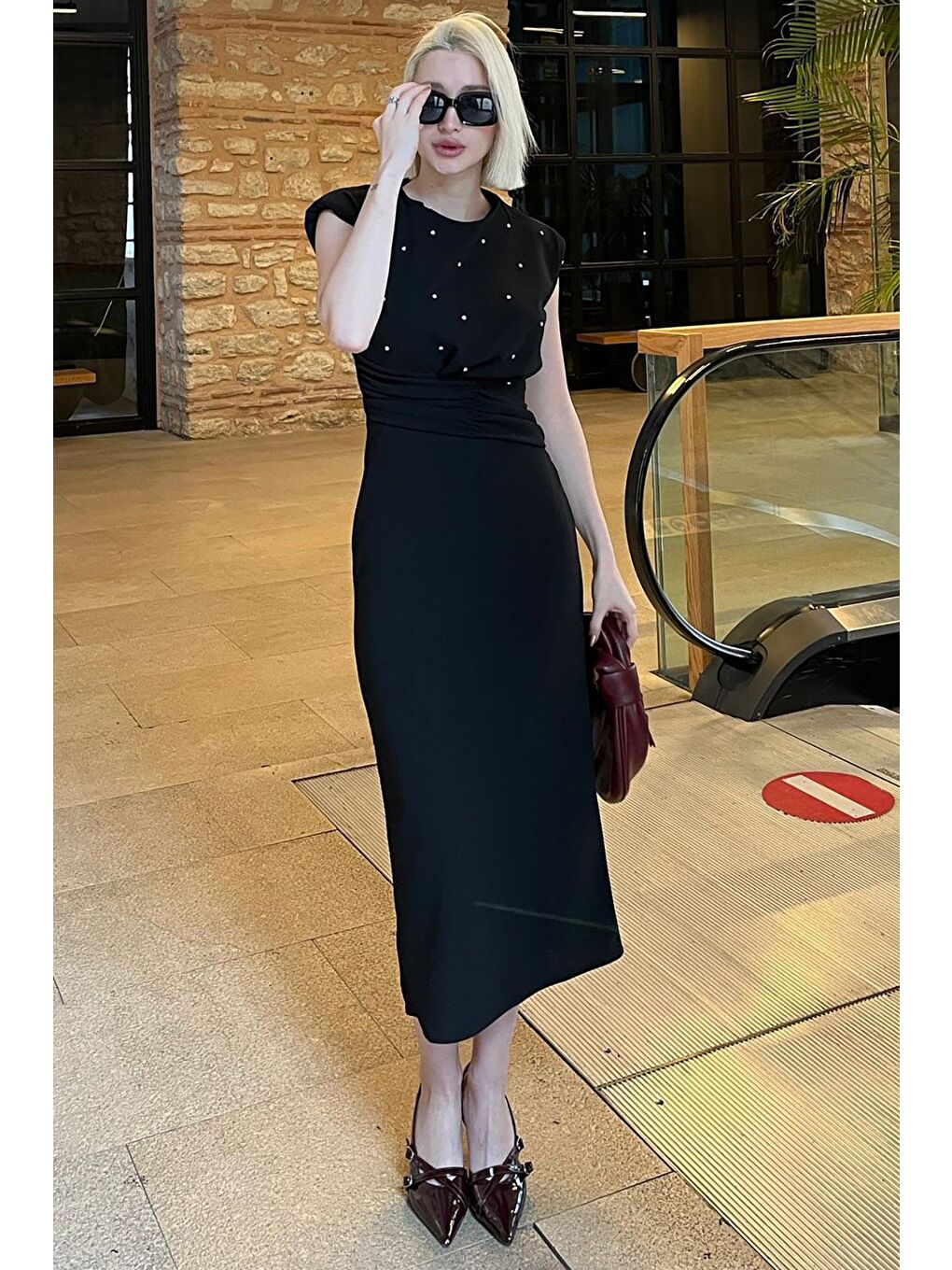 Siyah Taş Detaylı Bisiklet Yaka Elbise Mg2053-1