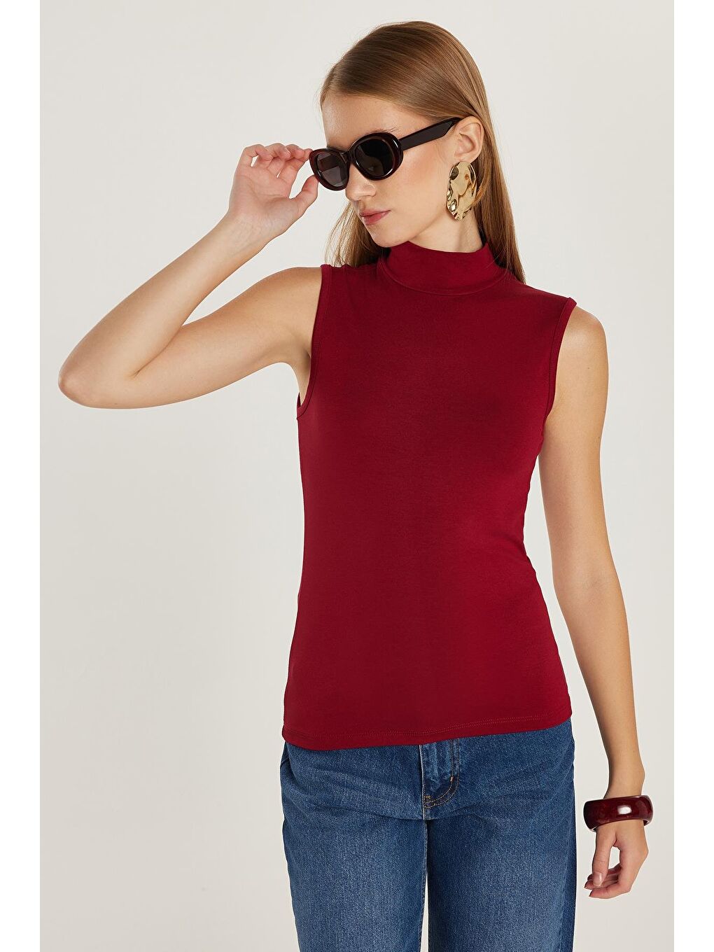 Kadın Regular Fit Klasik Kesim Viskon Kumaş Balıkçı Yaka Sıfır Kol Bordo Bluz-3