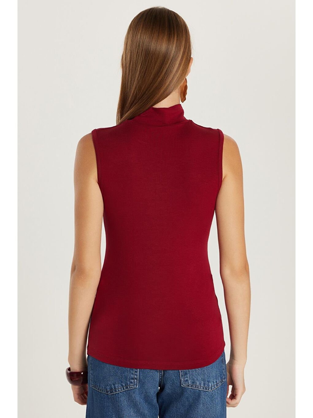 Kadın Regular Fit Klasik Kesim Viskon Kumaş Balıkçı Yaka Sıfır Kol Bordo Bluz-4