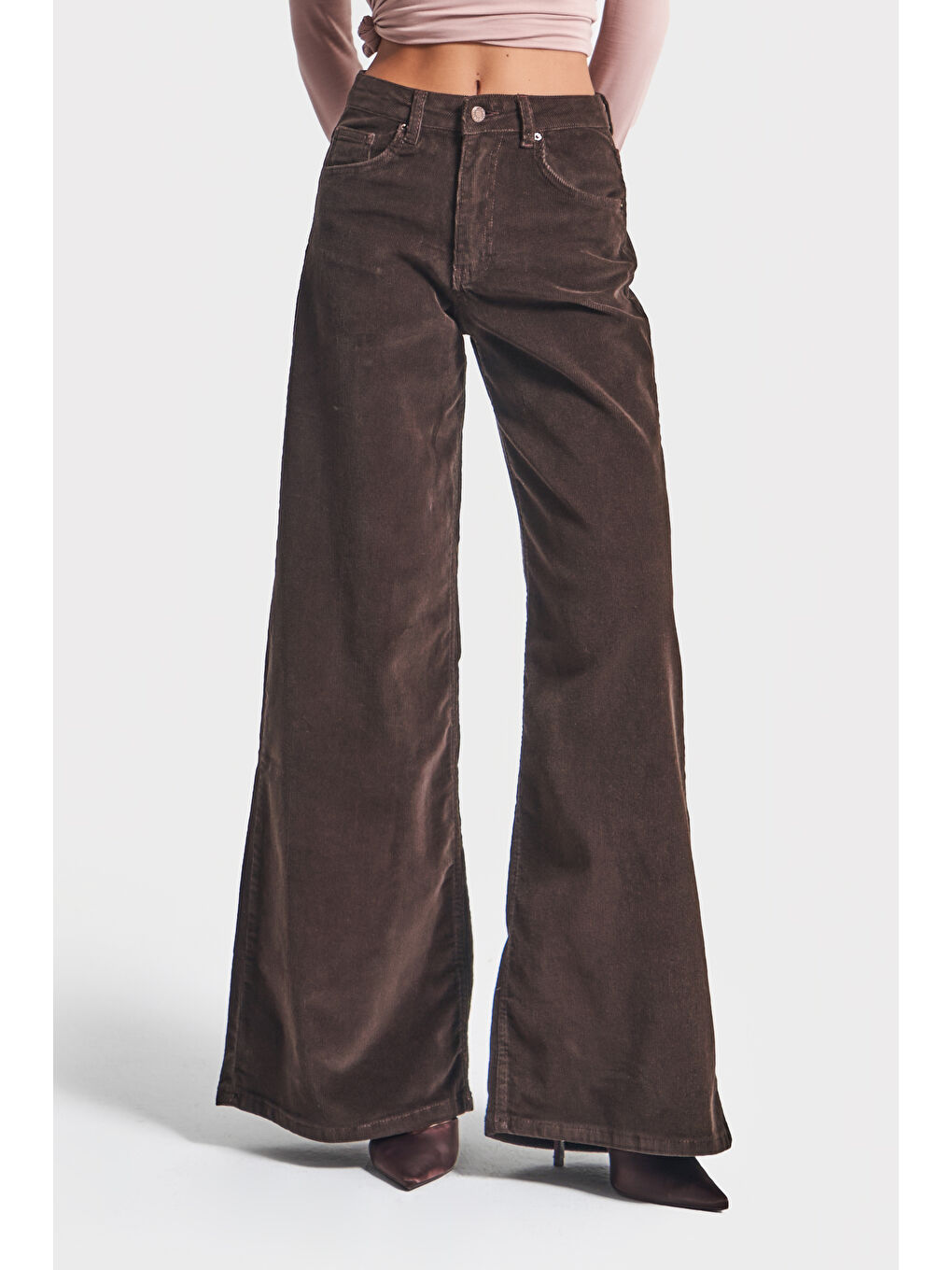 Kadın Kahverengi 26w5-136 Palazzo Fit Esnek İnce Fitilli Velvet Kadife Kumaş Pantolon-1