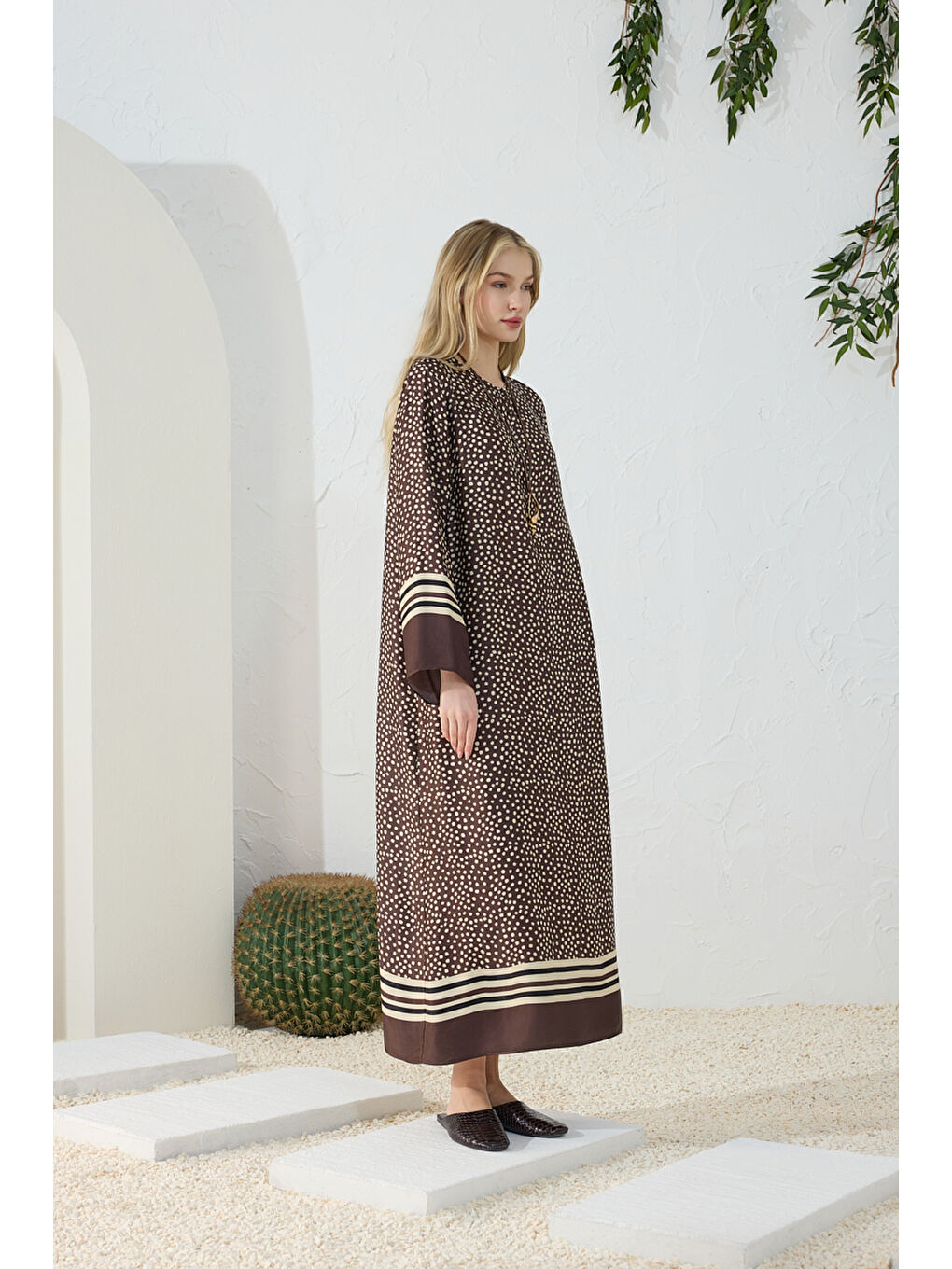 Kahverengi Desenli Bisiklet Yaka Elbise-3